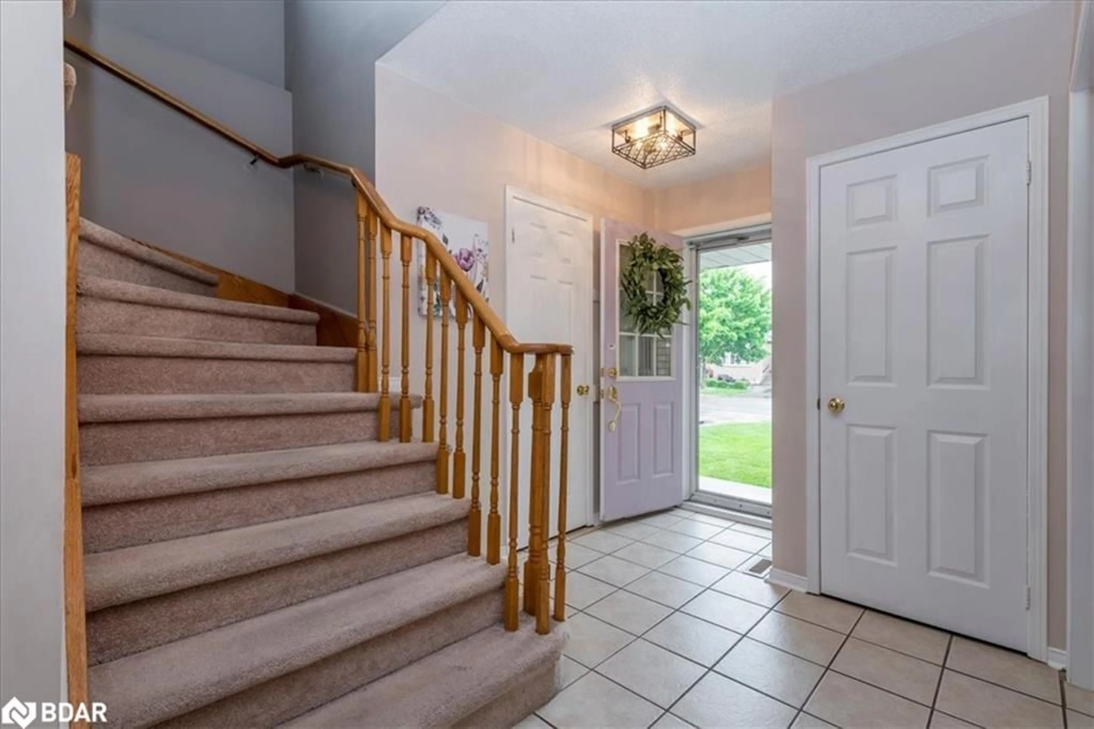 Indoor entryway for 472 Haines St, Beeton Ontario L0G 1A0