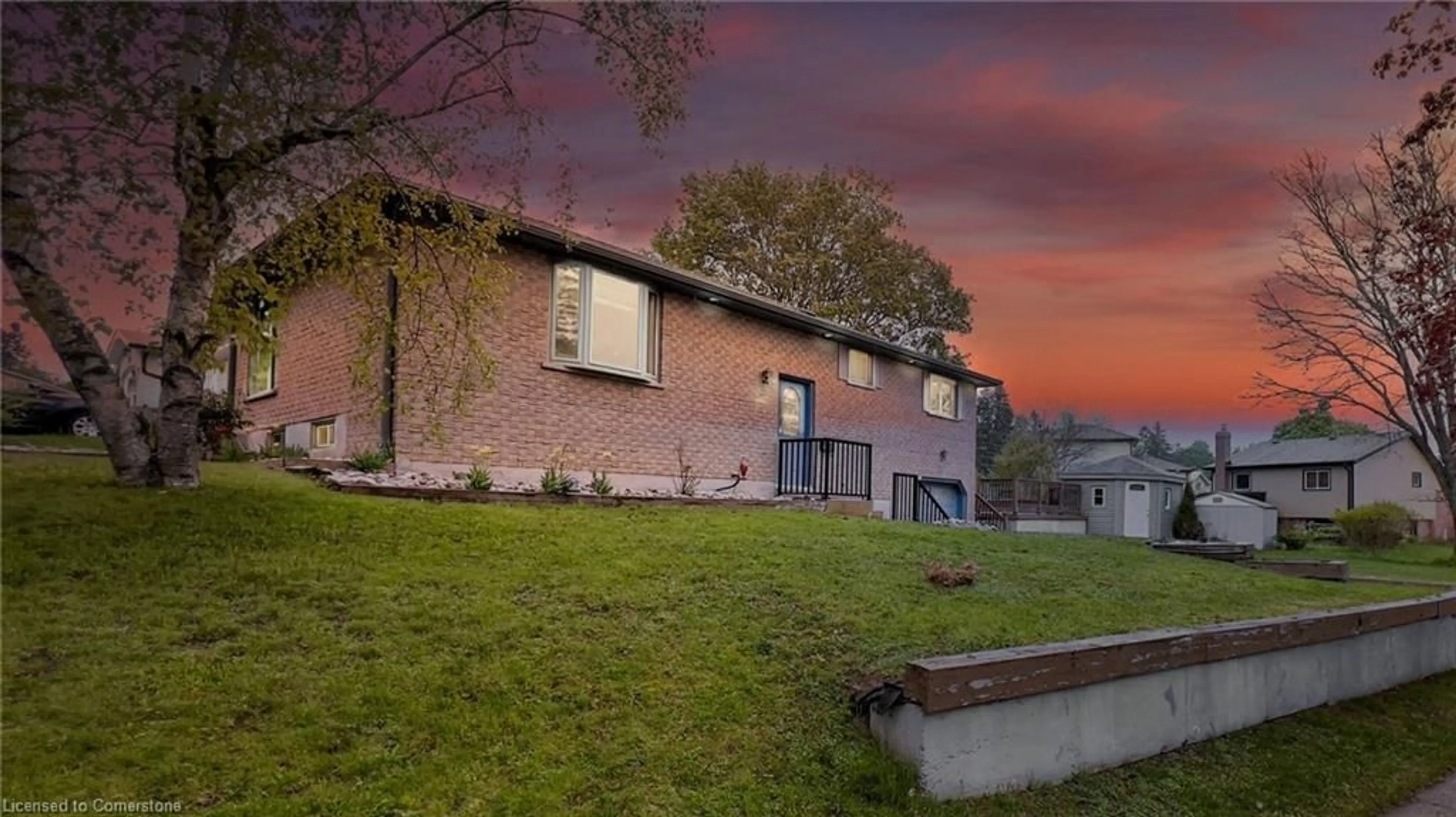 A pic from outside/outdoor area/front of a property/back of a property/a pic from drone, building for 152 Anvil St, Kitchener Ontario N2P 1Y3