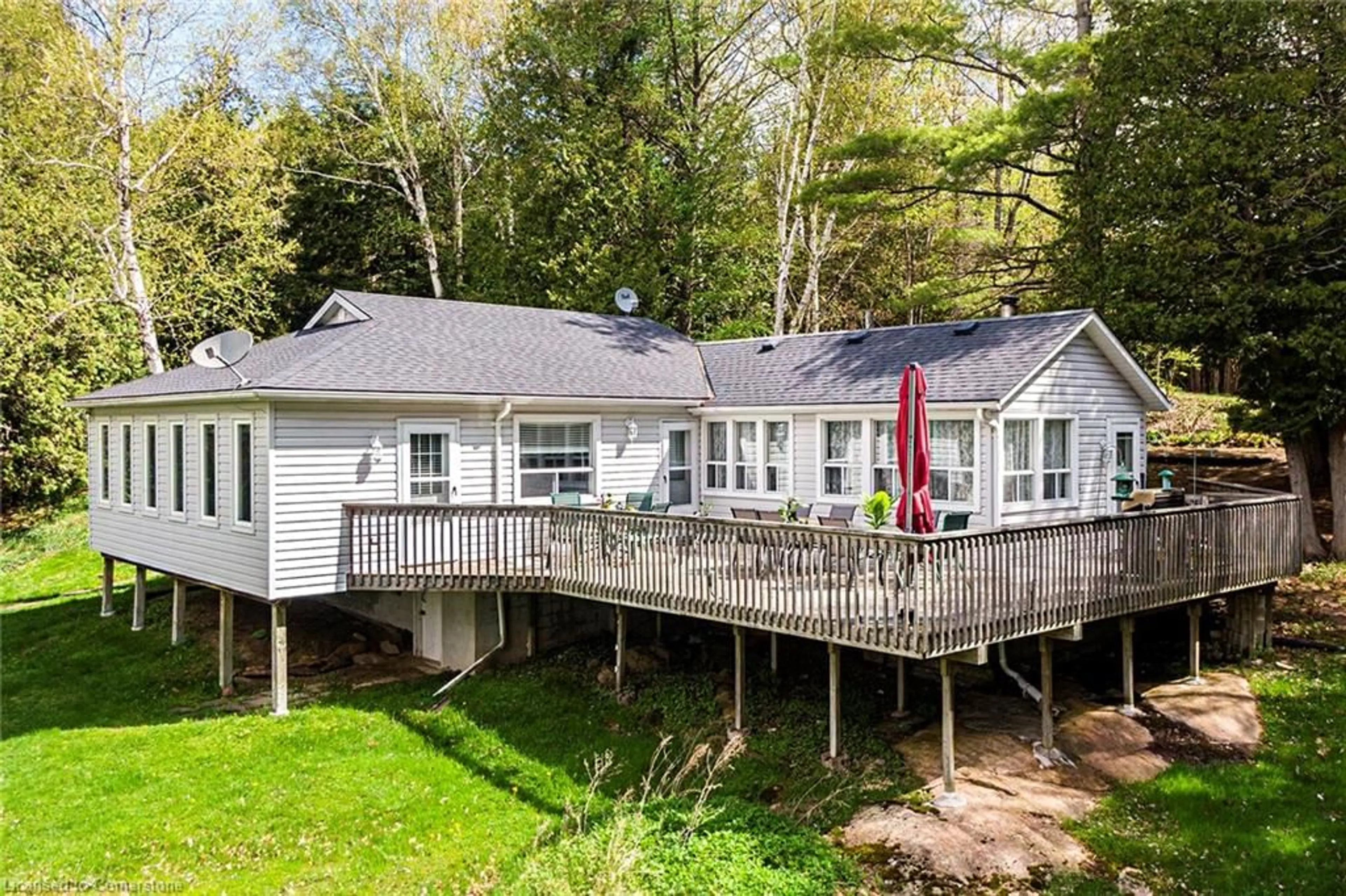 A pic from outside/outdoor area/front of a property/back of a property/a pic from drone, water/lake/river/ocean view for 1270 Wessell Rd, Haliburton Ontario K0M 2L1
