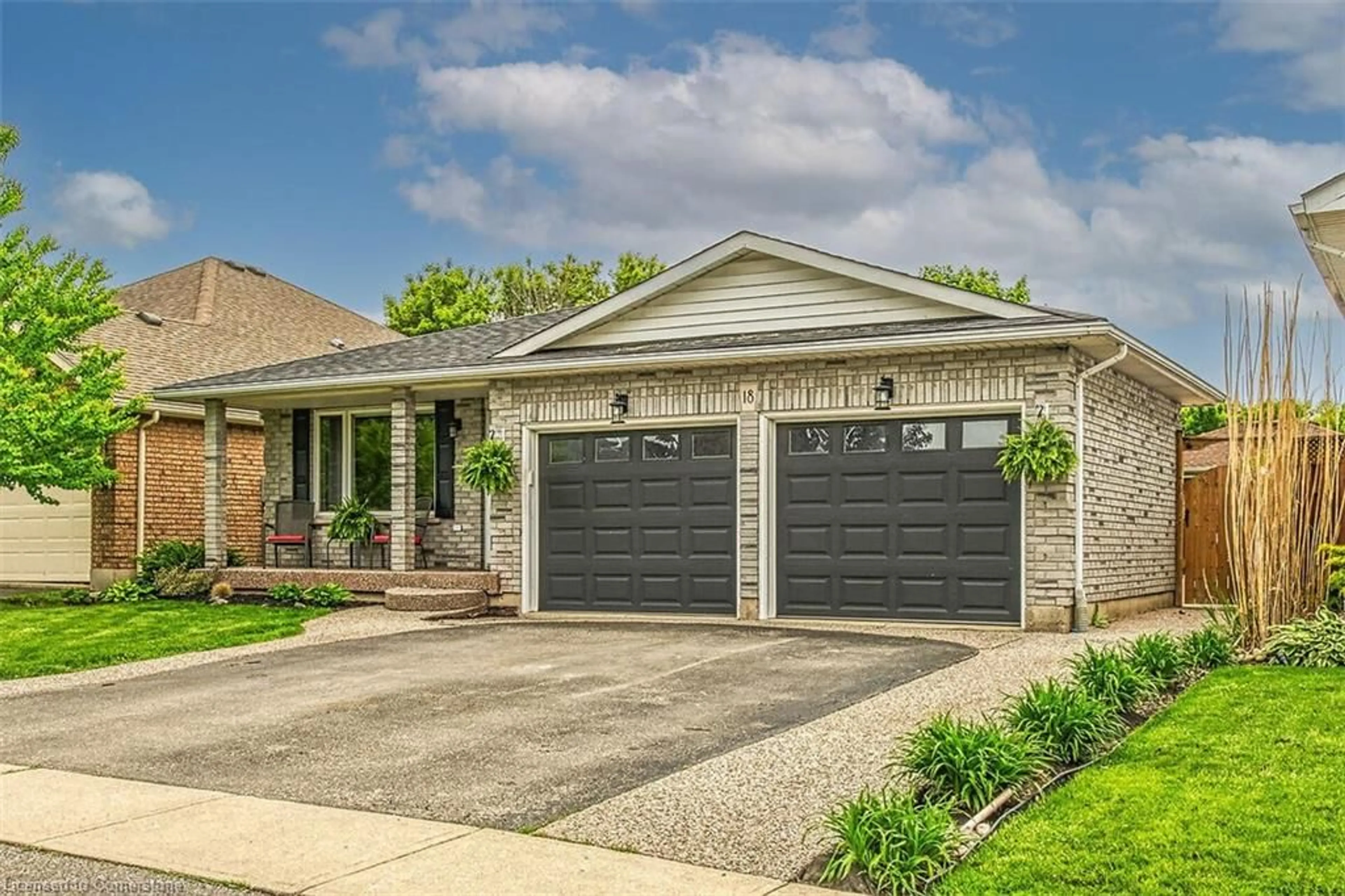Home with brick exterior material, street for 18 Jamieson Dr, Caledonia Ontario N3W 2K6