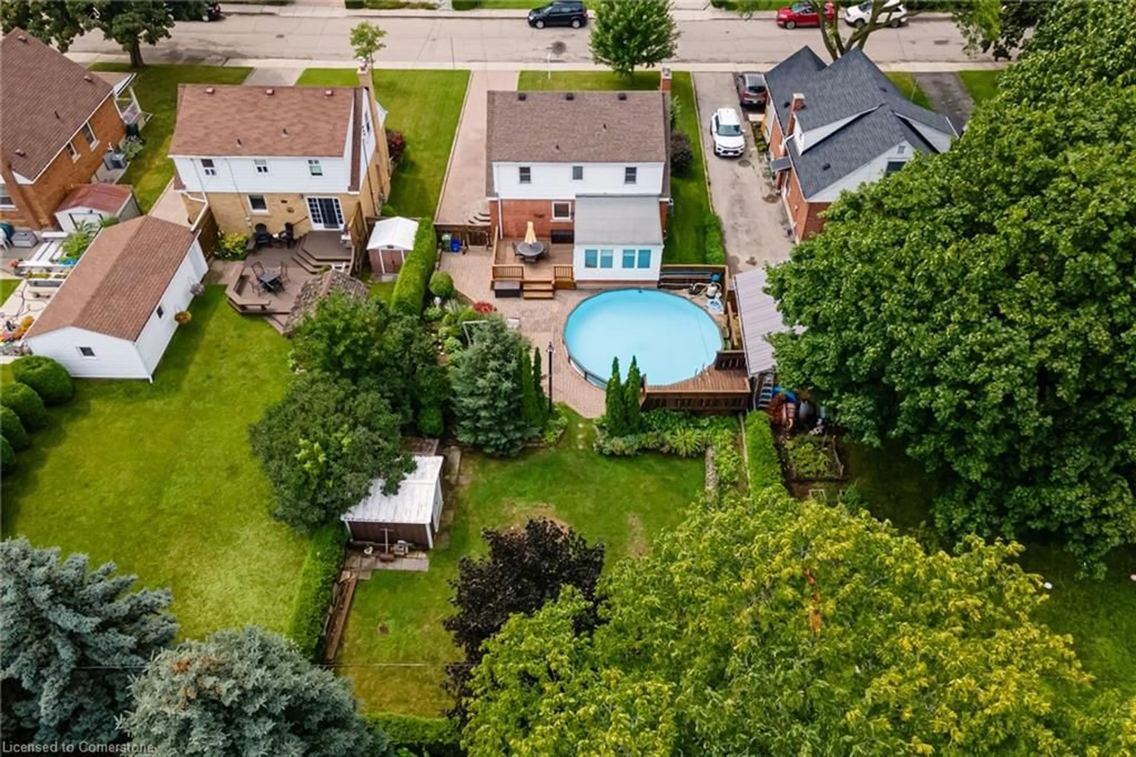 A pic from outside/outdoor area/front of a property/back of a property/a pic from drone, water/lake/river/ocean view for 21 Gailmont Dr, Hamilton Ontario L8K 4B2
