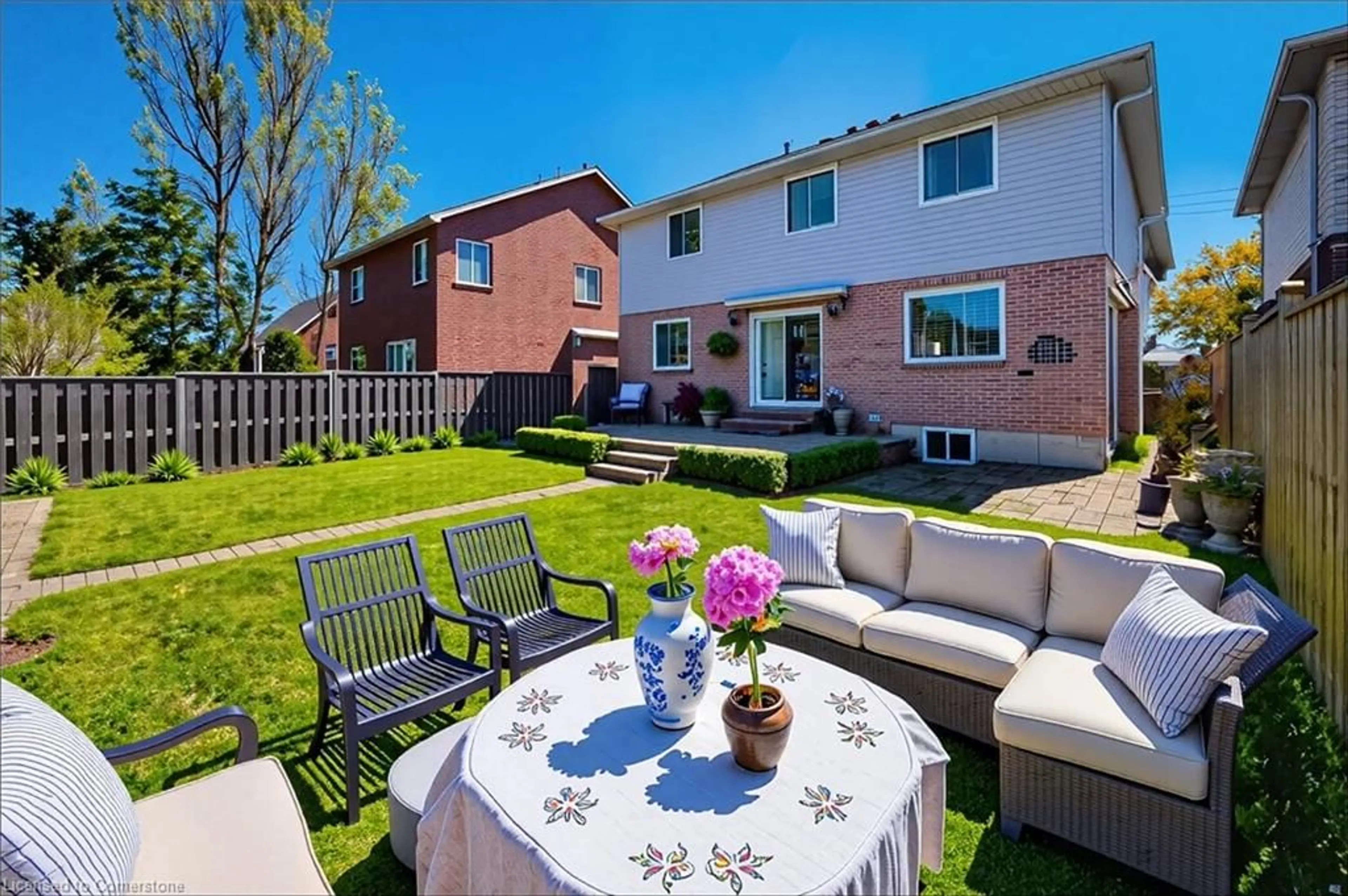 Patio, street for 148 Mount Albion Rd, Hamilton Ontario L8K 5S8