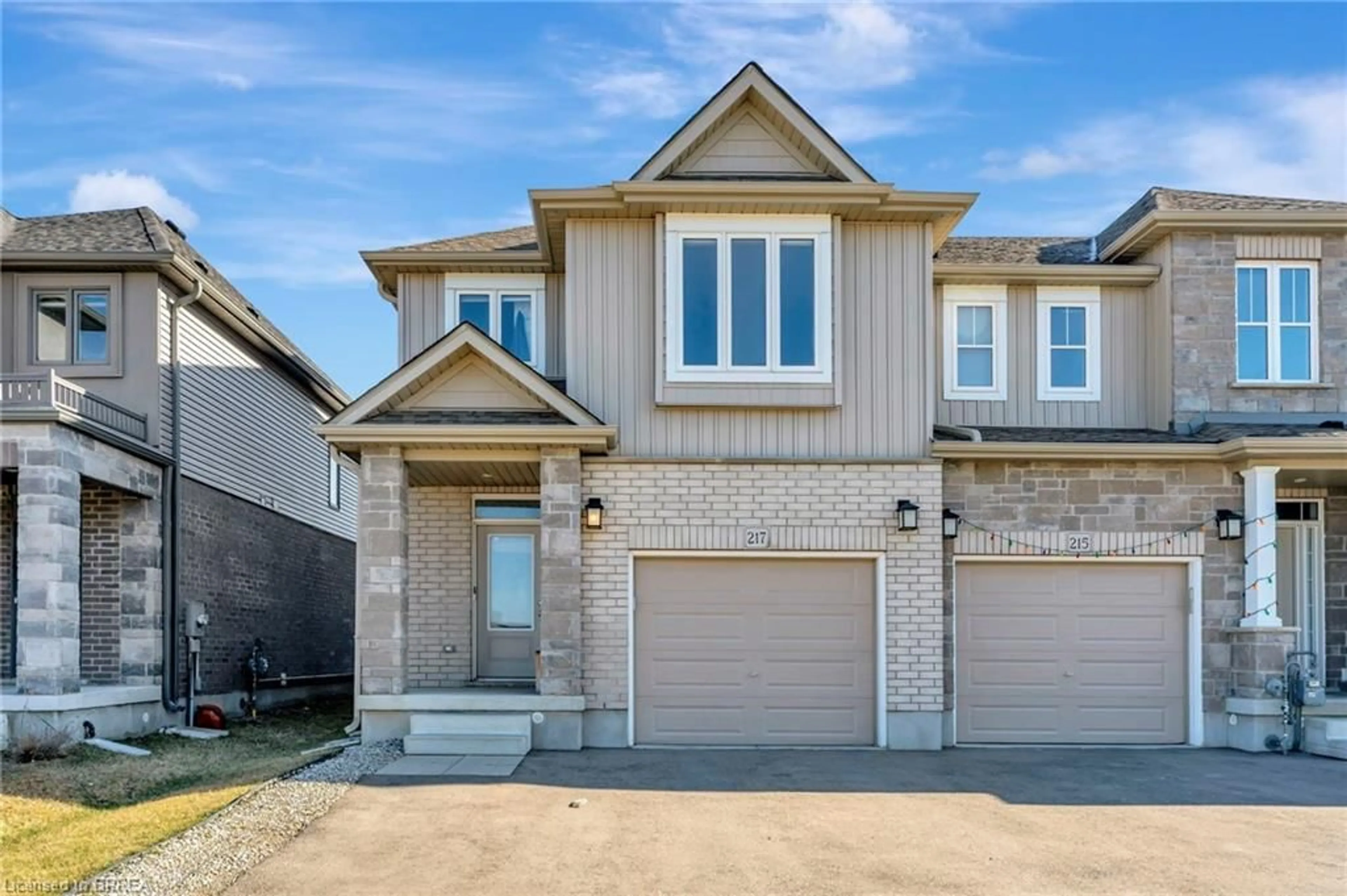 Home with brick exterior material, street for 217 Grandville Cir, Paris Ontario N3L 0E8