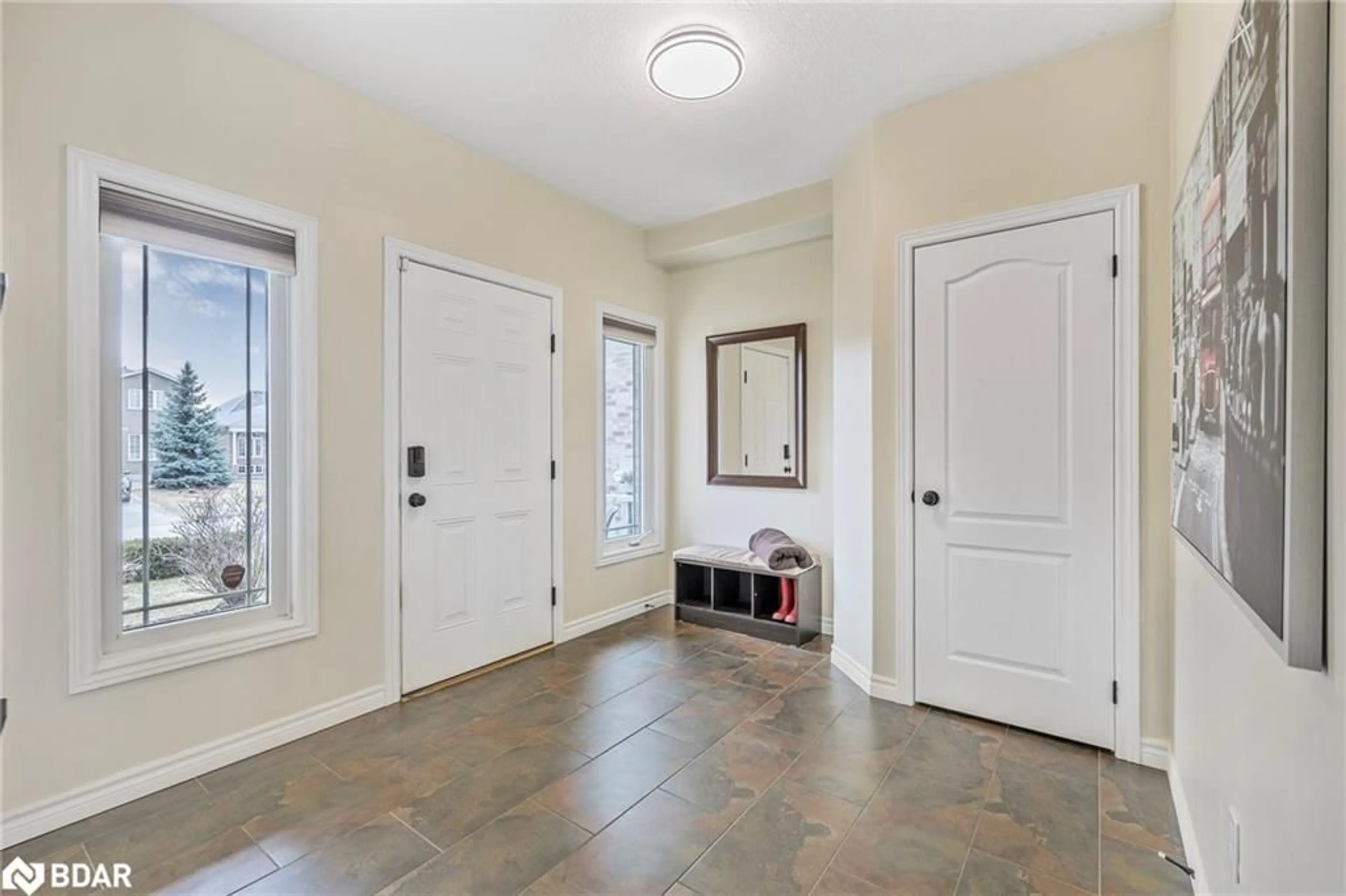 Indoor entryway for 68 Mike Hart Dr, Essa Ontario L0M 1B6