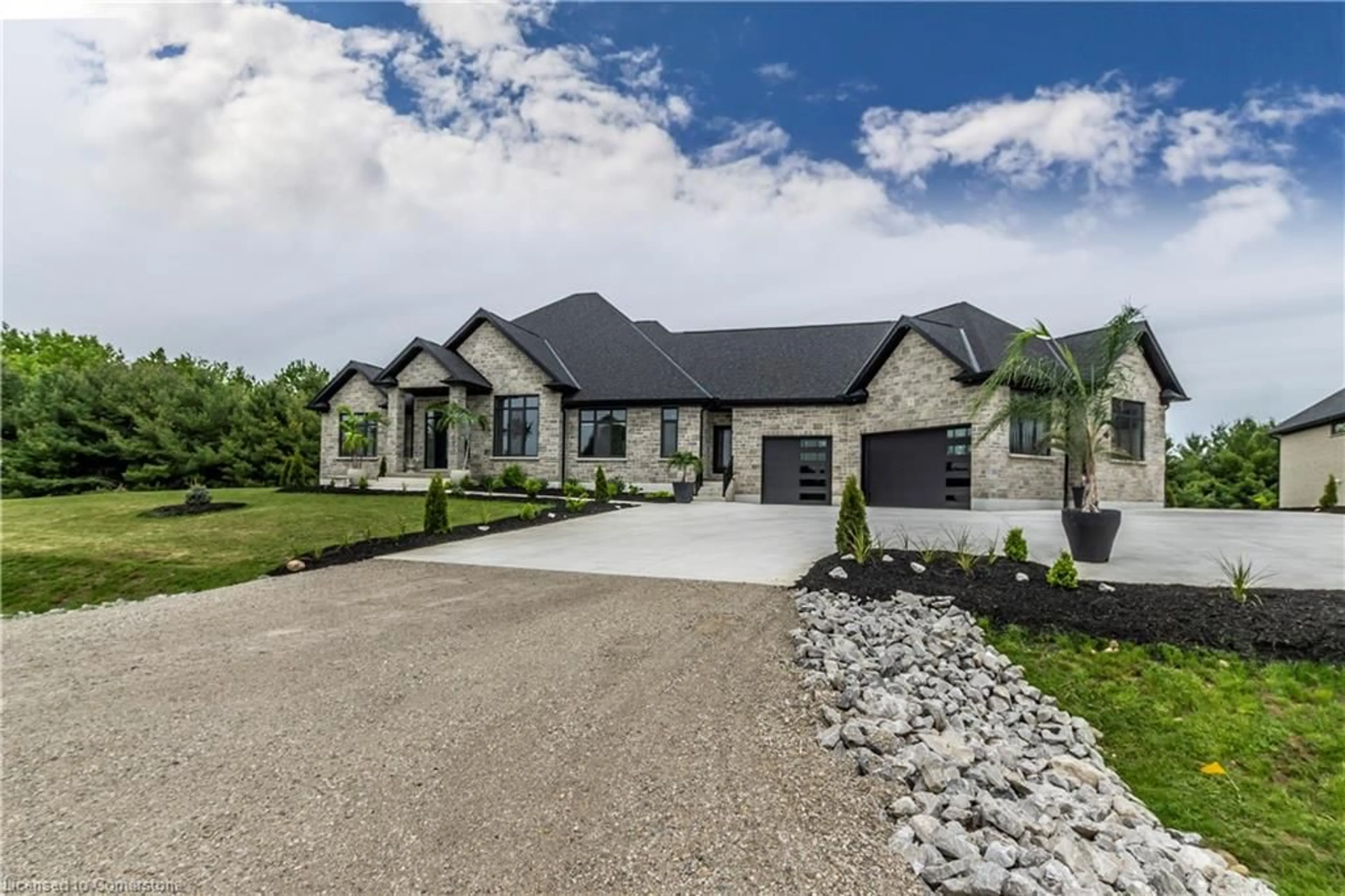 Home with brick exterior material, street for 670 Bishopsgate Rd #9, Paris Ontario N3L 3E3