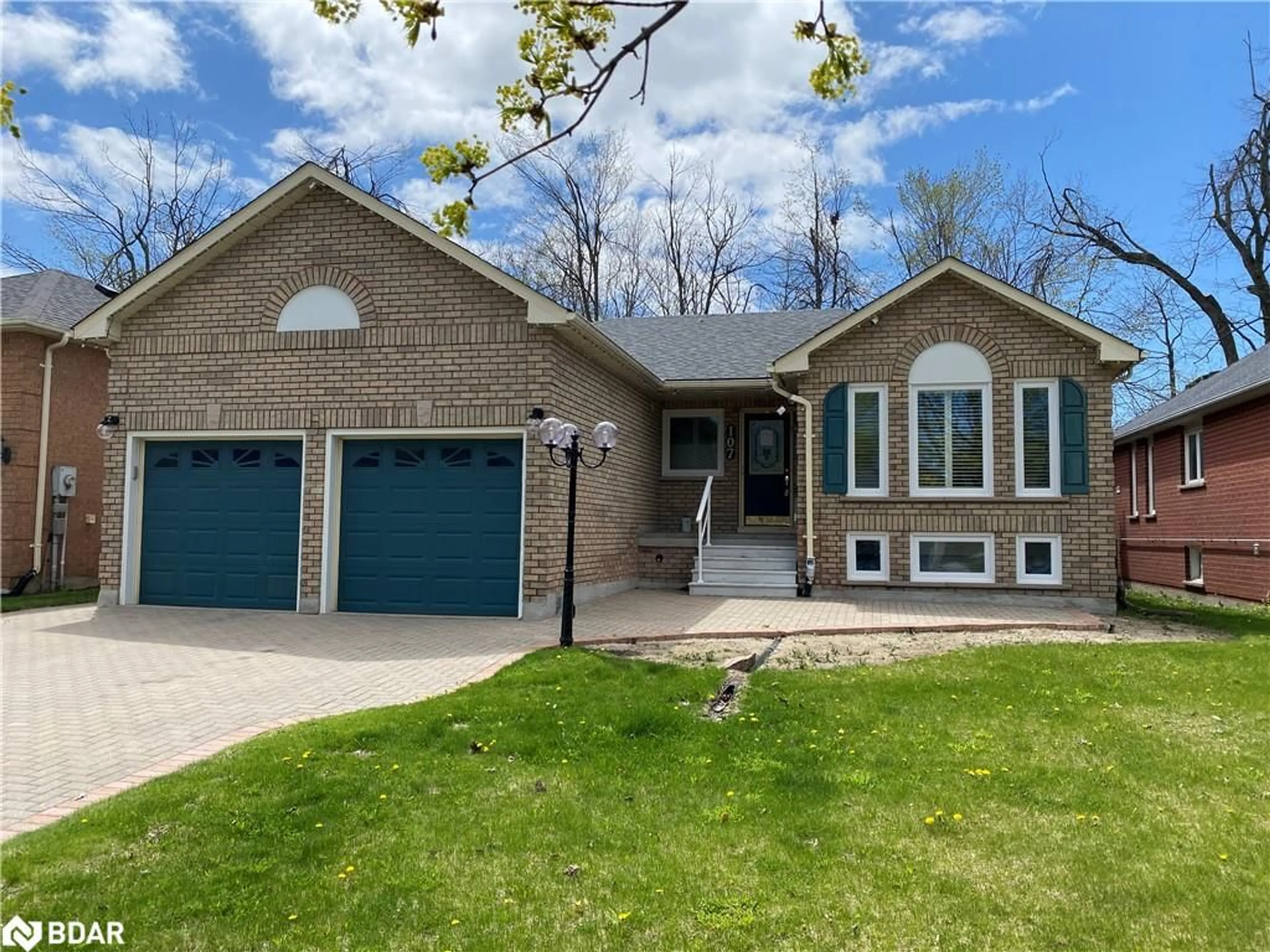 Home with brick exterior material, street for 107 Brown St, Barrie Ontario L4N 7V6