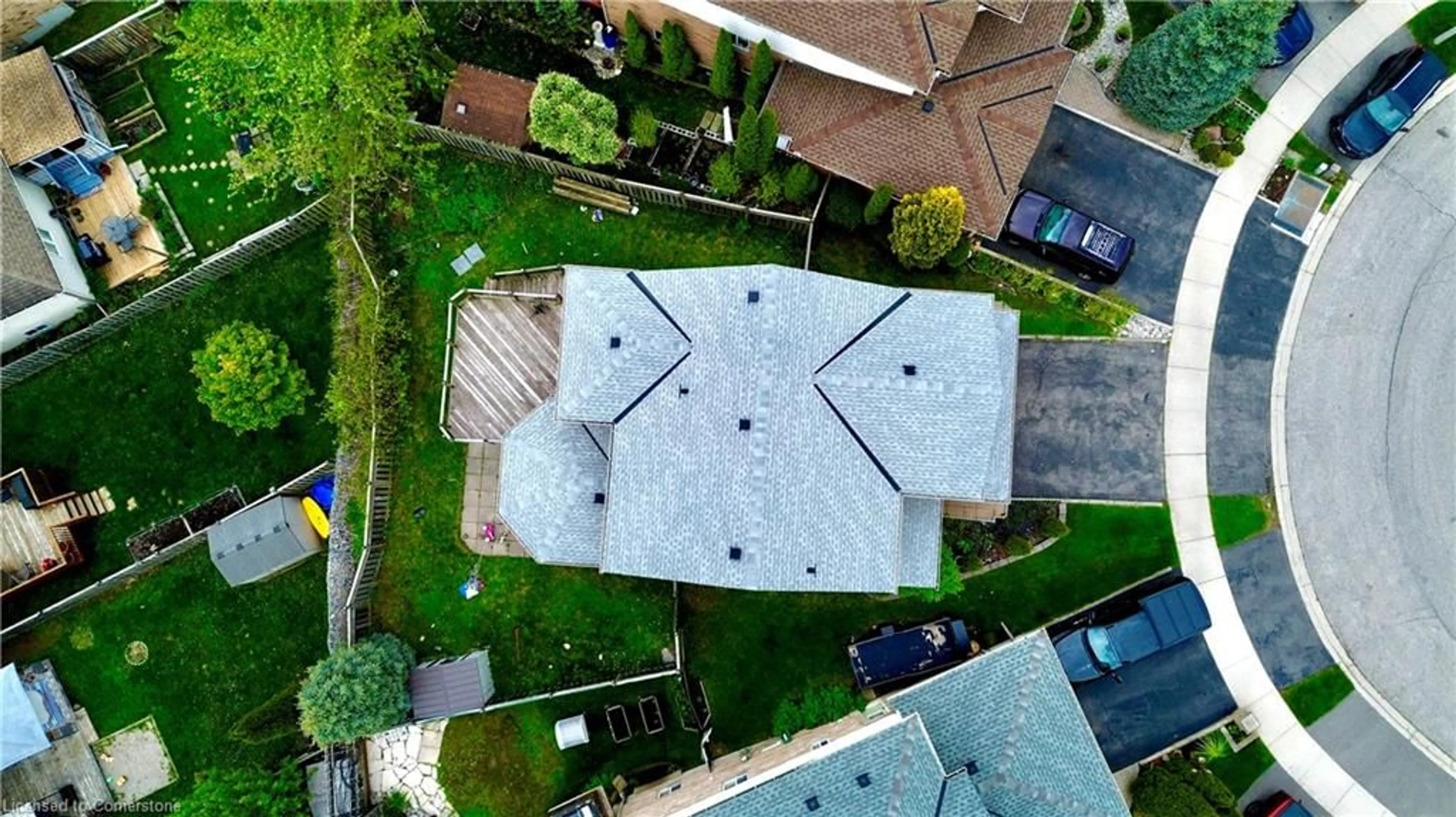 A pic from outside/outdoor area/front of a property/back of a property/a pic from drone, unknown for 53 Sandwell Crt, Kitchener Ontario N2A 4H9