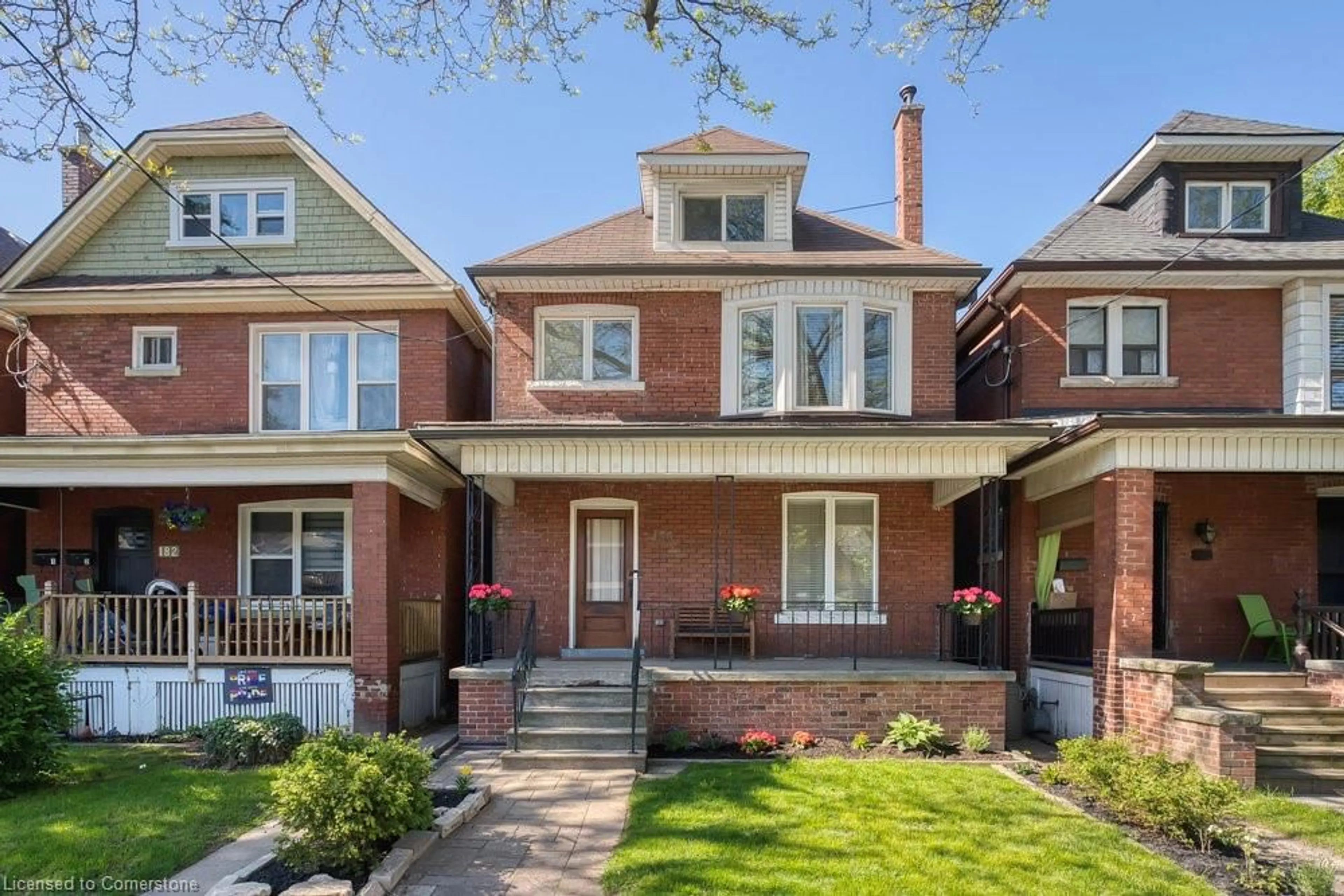 Home with brick exterior material, street for 180 Maplewood Ave, Hamilton Ontario L8M 1X7