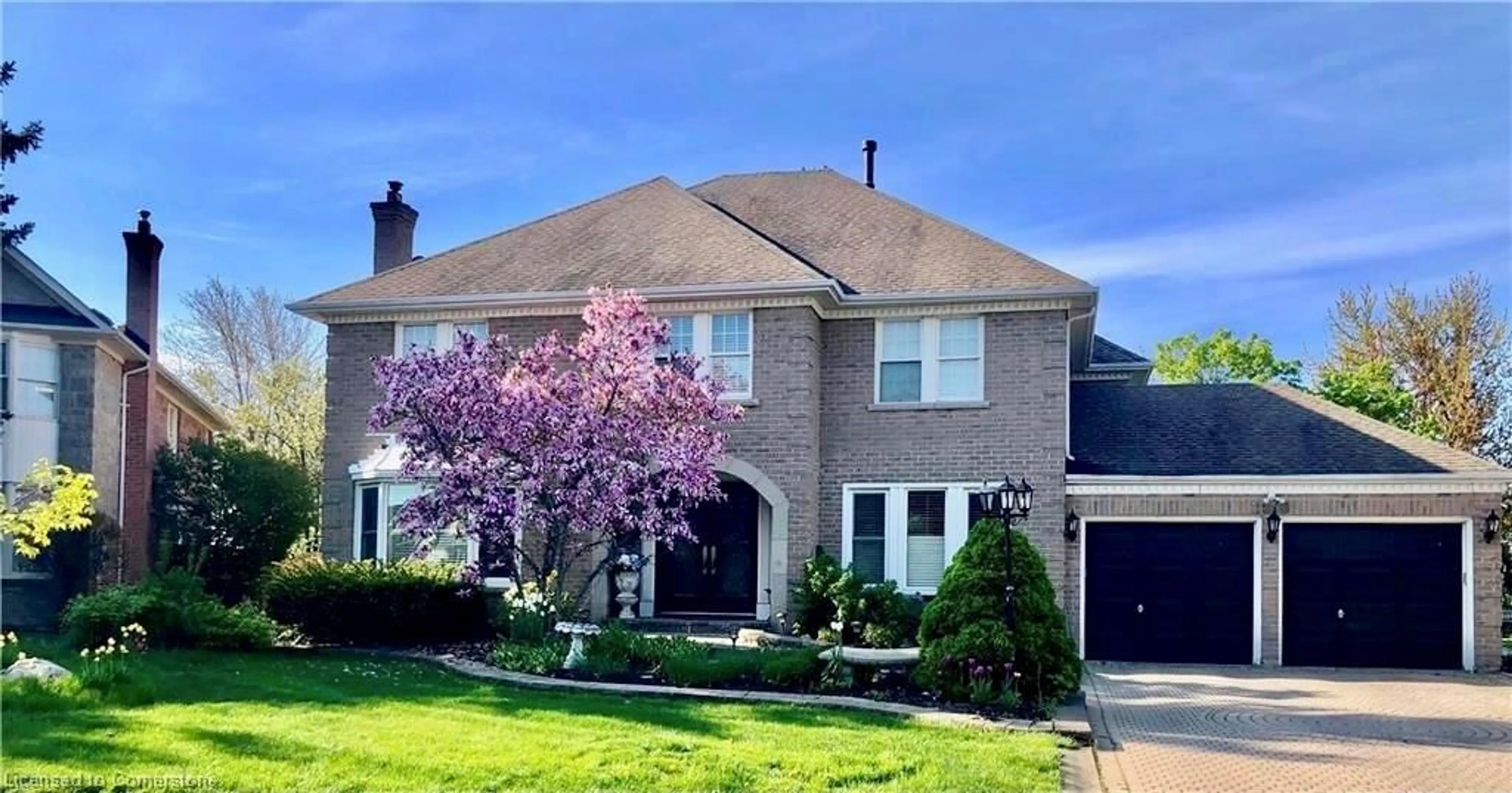Home with brick exterior material, street for 2056 Hadfield Crt, Burlington Ontario L7M 3V4