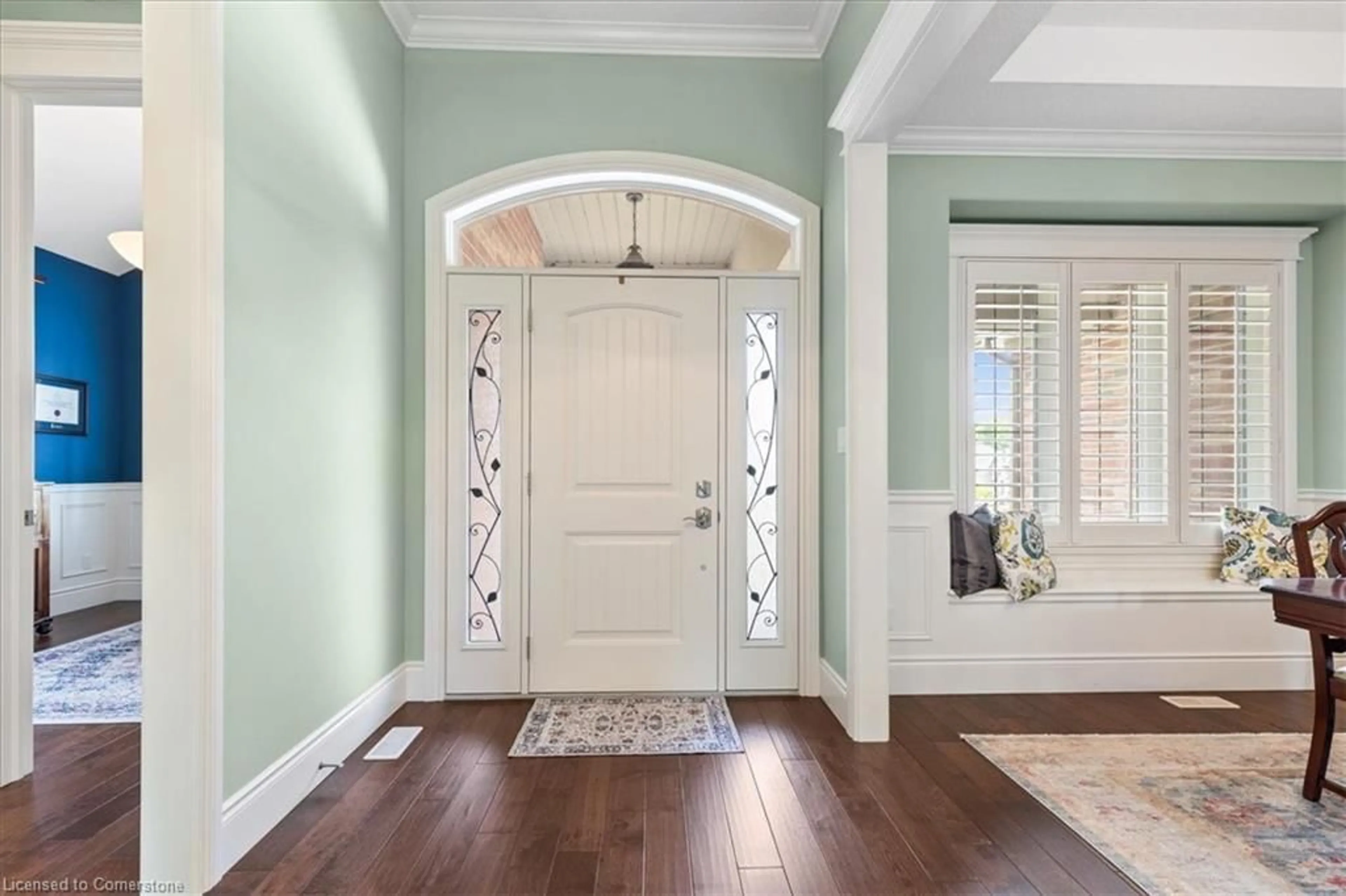 Indoor entryway for 655 White Cedar Ave, Waterloo Ontario N2V 0A7