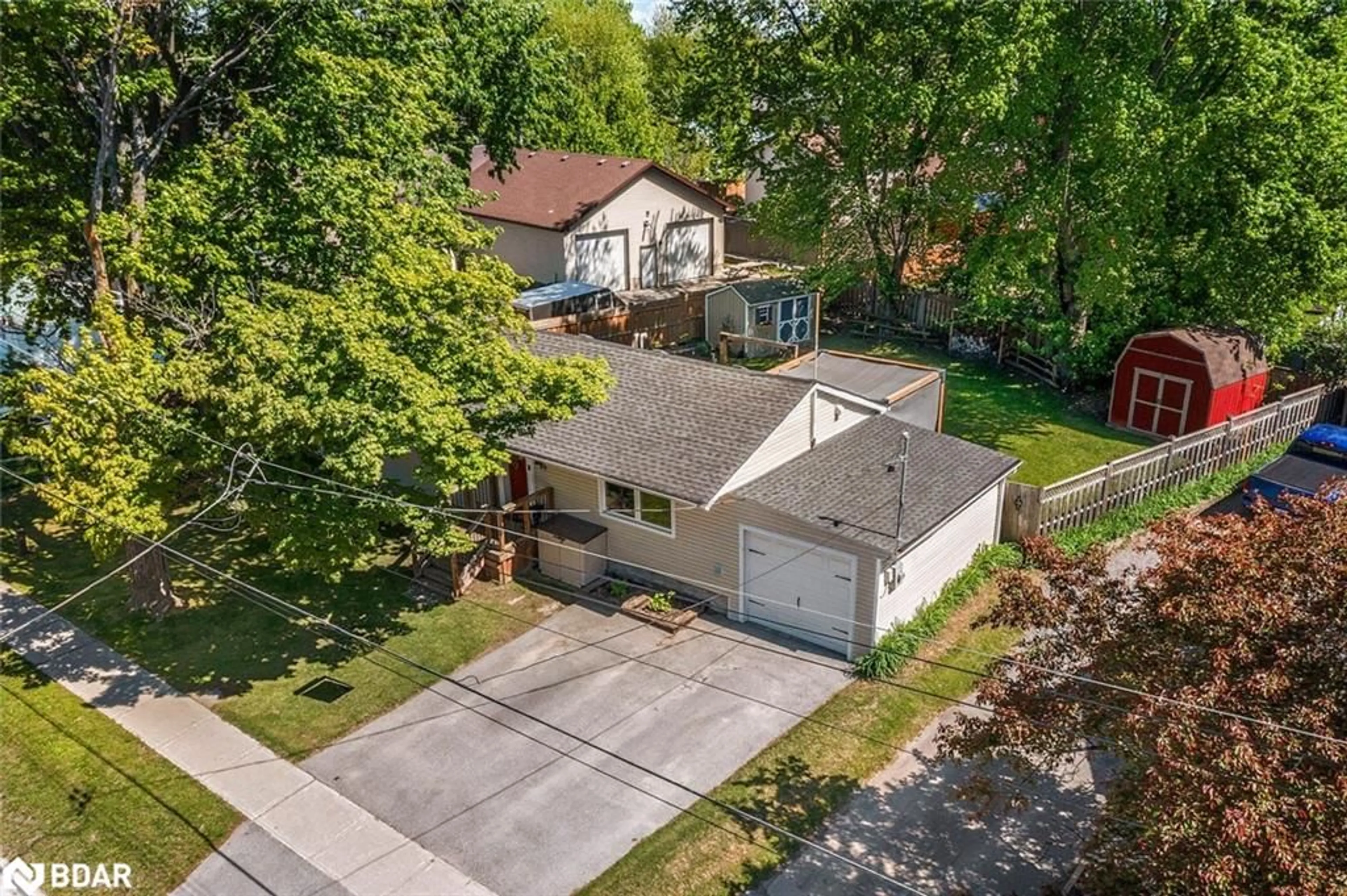 A pic from outside/outdoor area/front of a property/back of a property/a pic from drone, street for 22 Centre St, Angus Ontario L0M 1B0