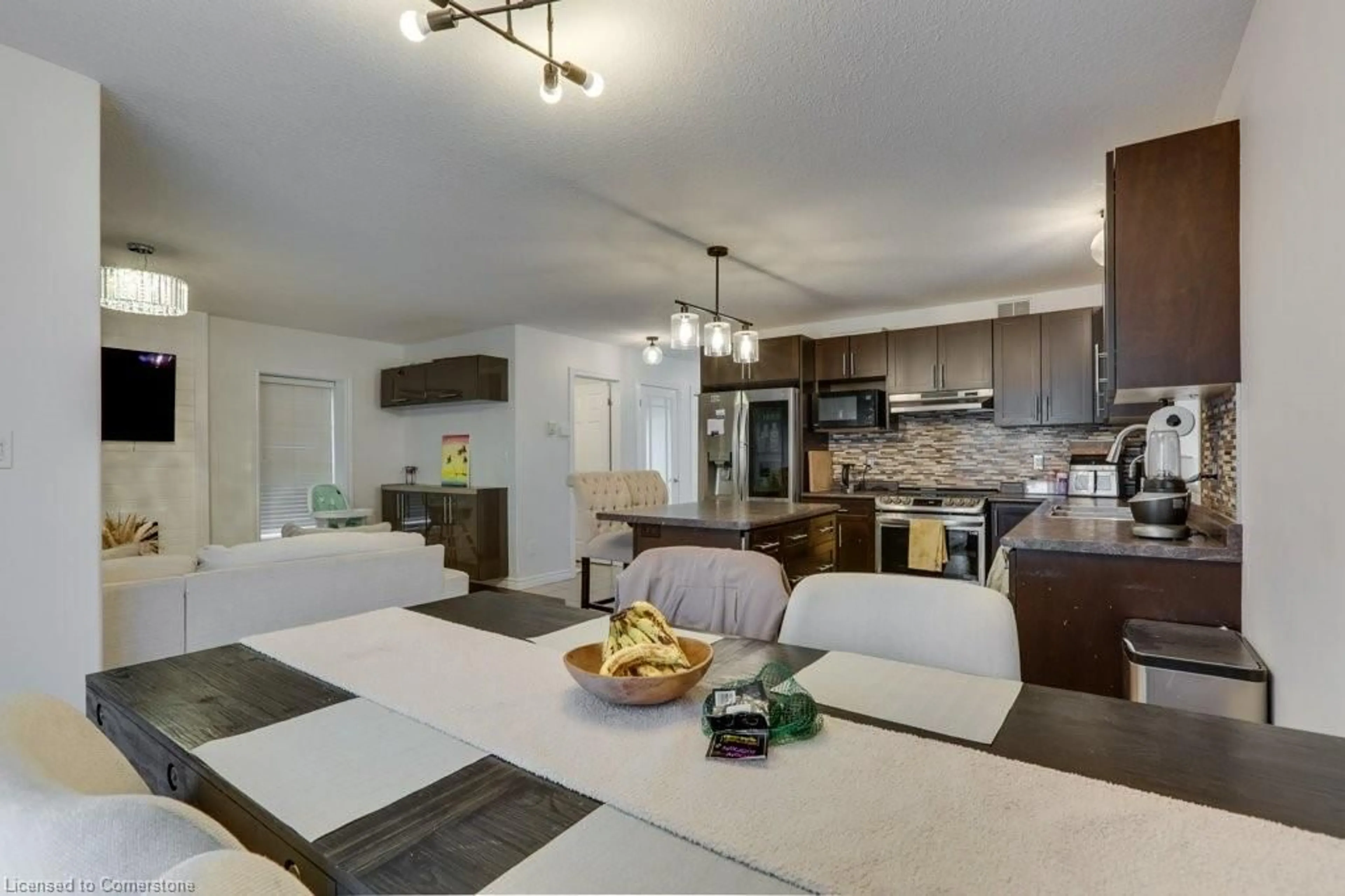 Open concept kitchen, unknown for 153 Winders Trail, Ingersoll Ontario N5C 0A7