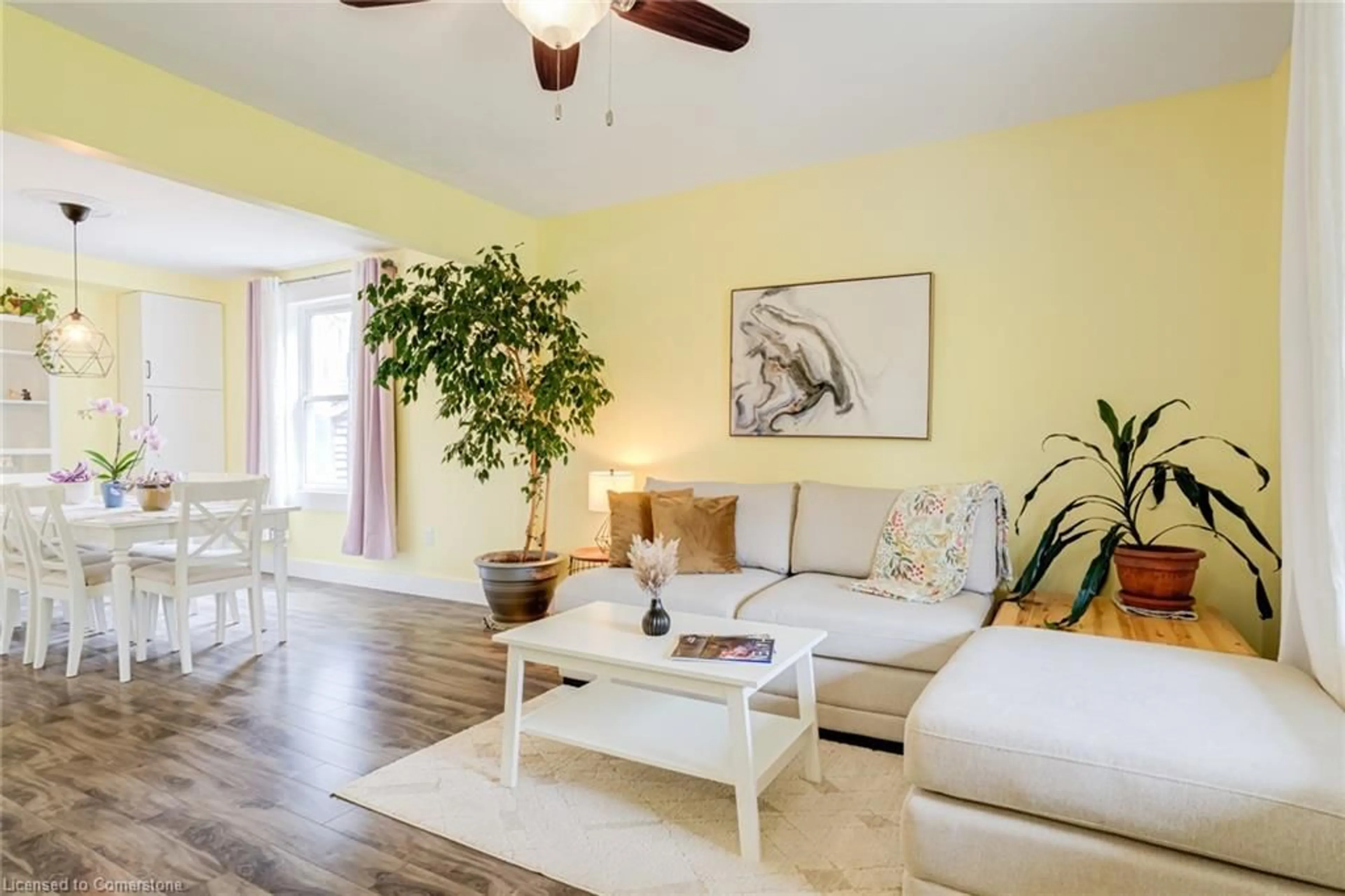 Living room with furniture, wood/laminate floor for 337 Dover St, Cambridge Ontario N3H 1L6