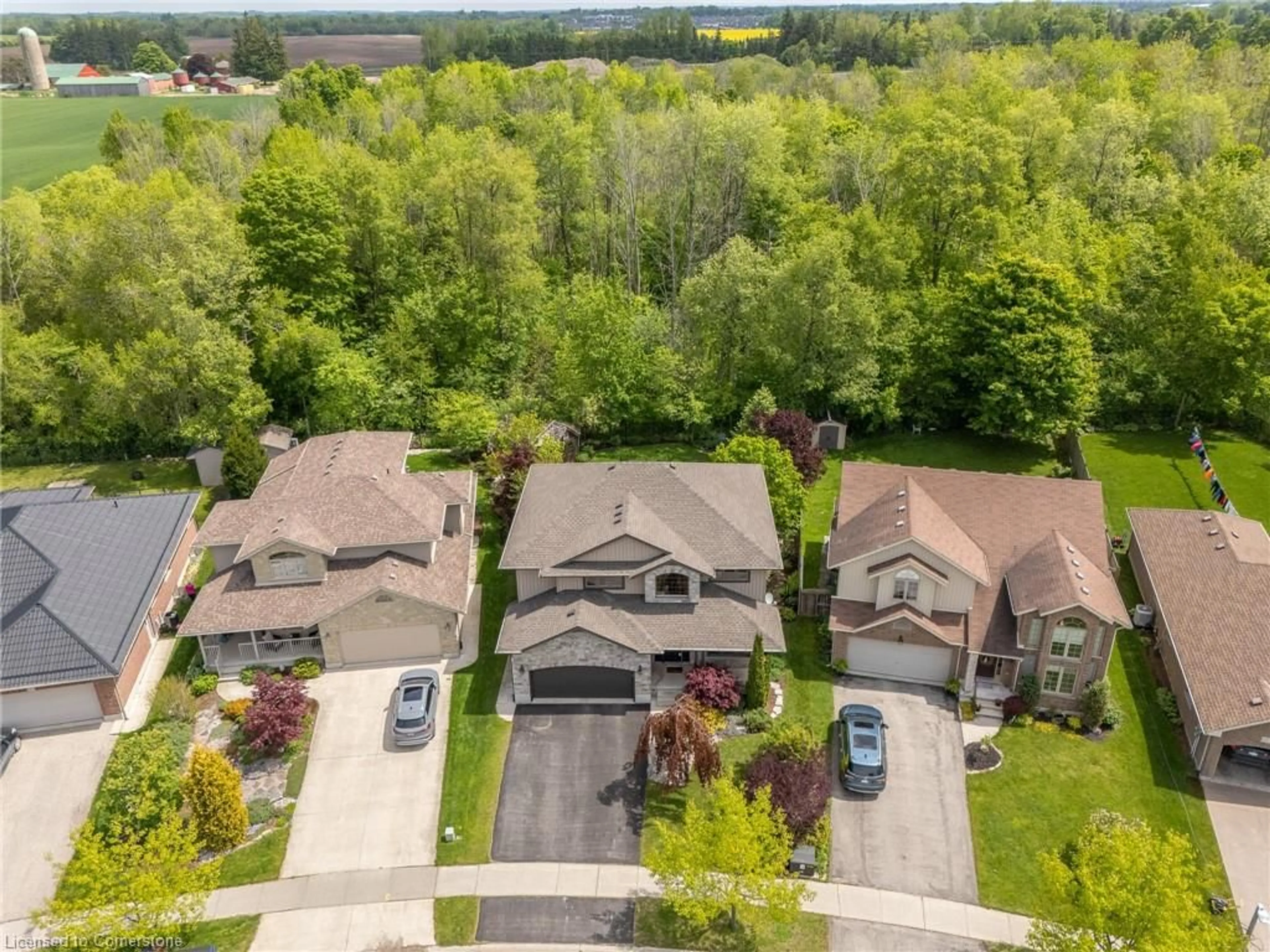 A pic from outside/outdoor area/front of a property/back of a property/a pic from drone, street for 131 Keating Dr, Elora Ontario N0B 1S0