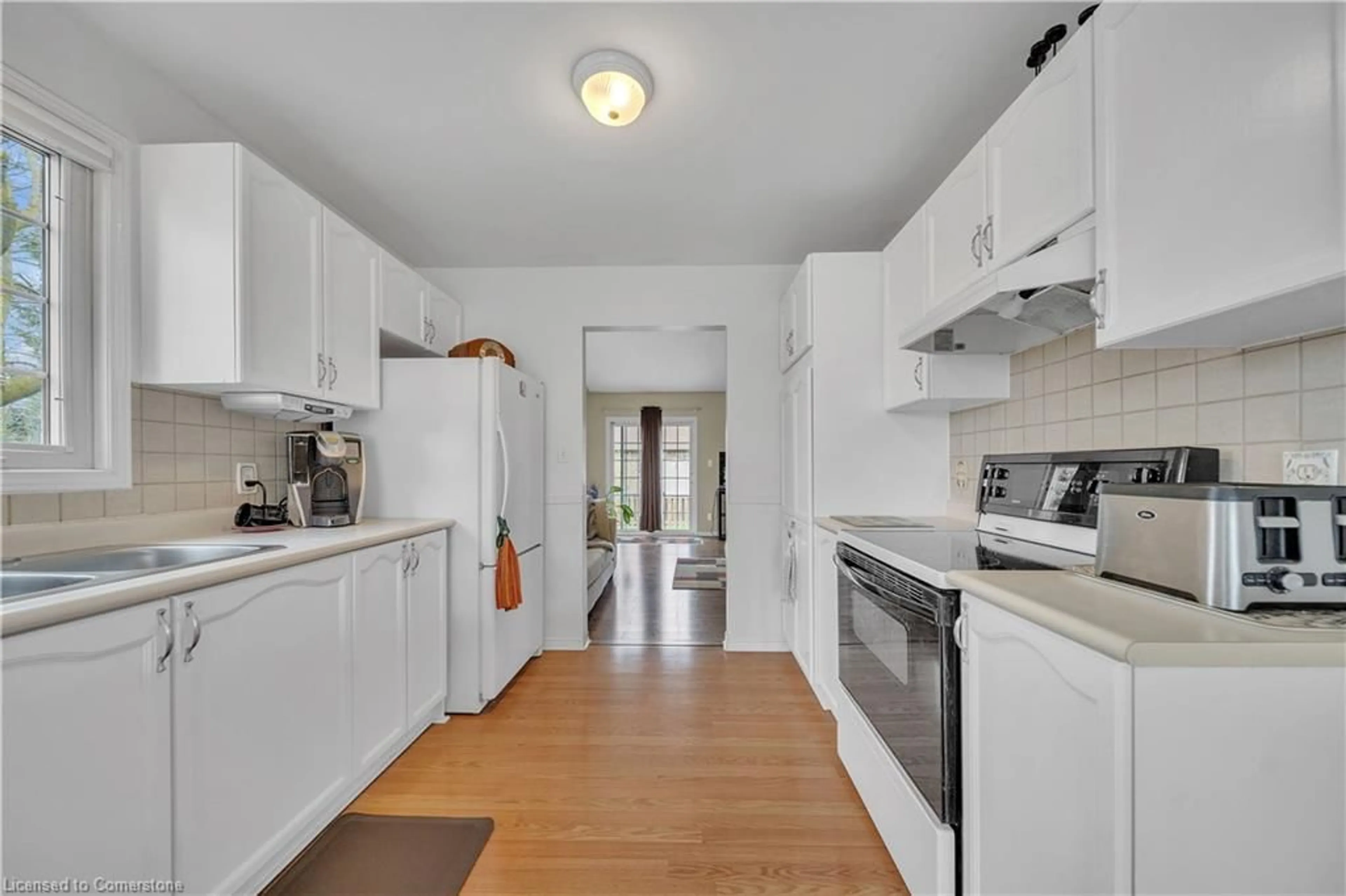 Standard kitchen, unknown for 789 Brock St, Listowel Ontario N4W 3T4
