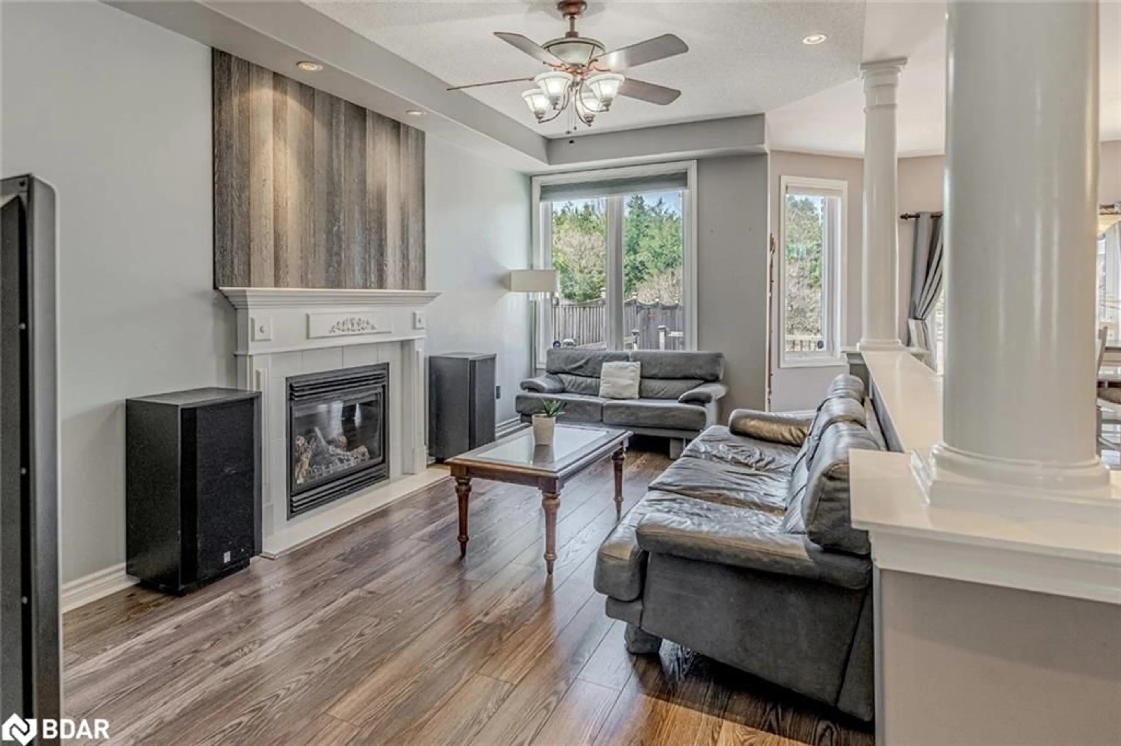 Living room with furniture, unknown for 86 Penvill Trail, Barrie Ontario L4N 5C5