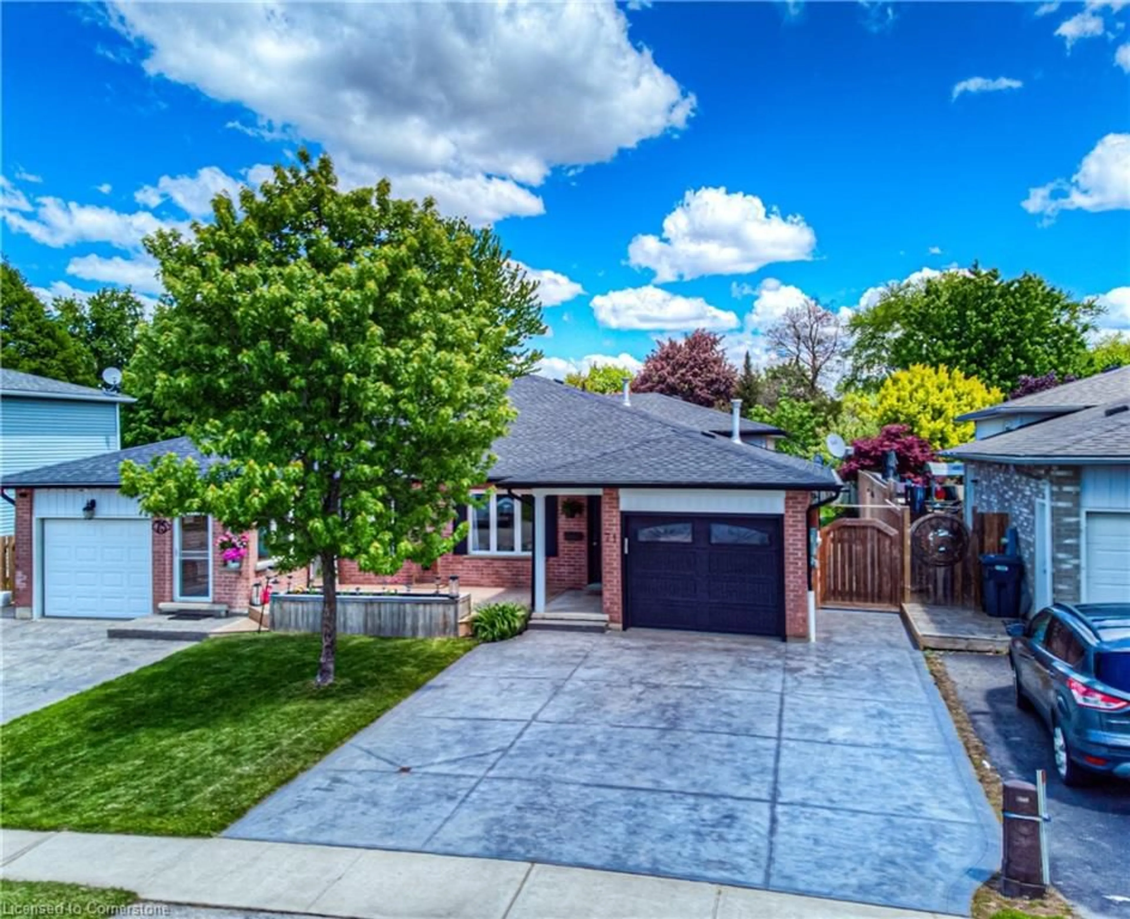 Home with brick exterior material, street for 71 Catherine St, New Hamburg Ontario N3A 1Z7