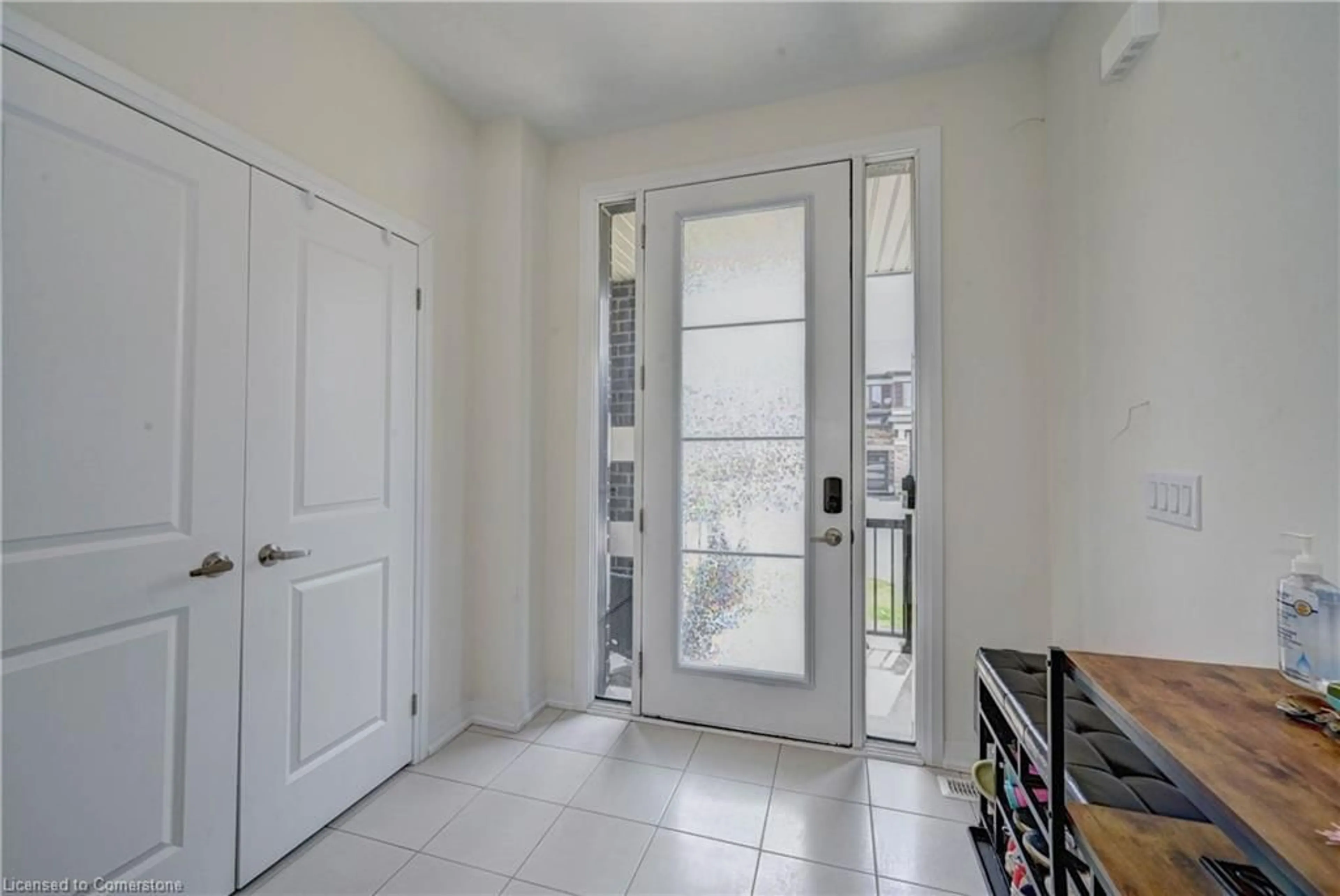 Indoor entryway for 36 Blacklock St, Cambridge Ontario N1S 0E3