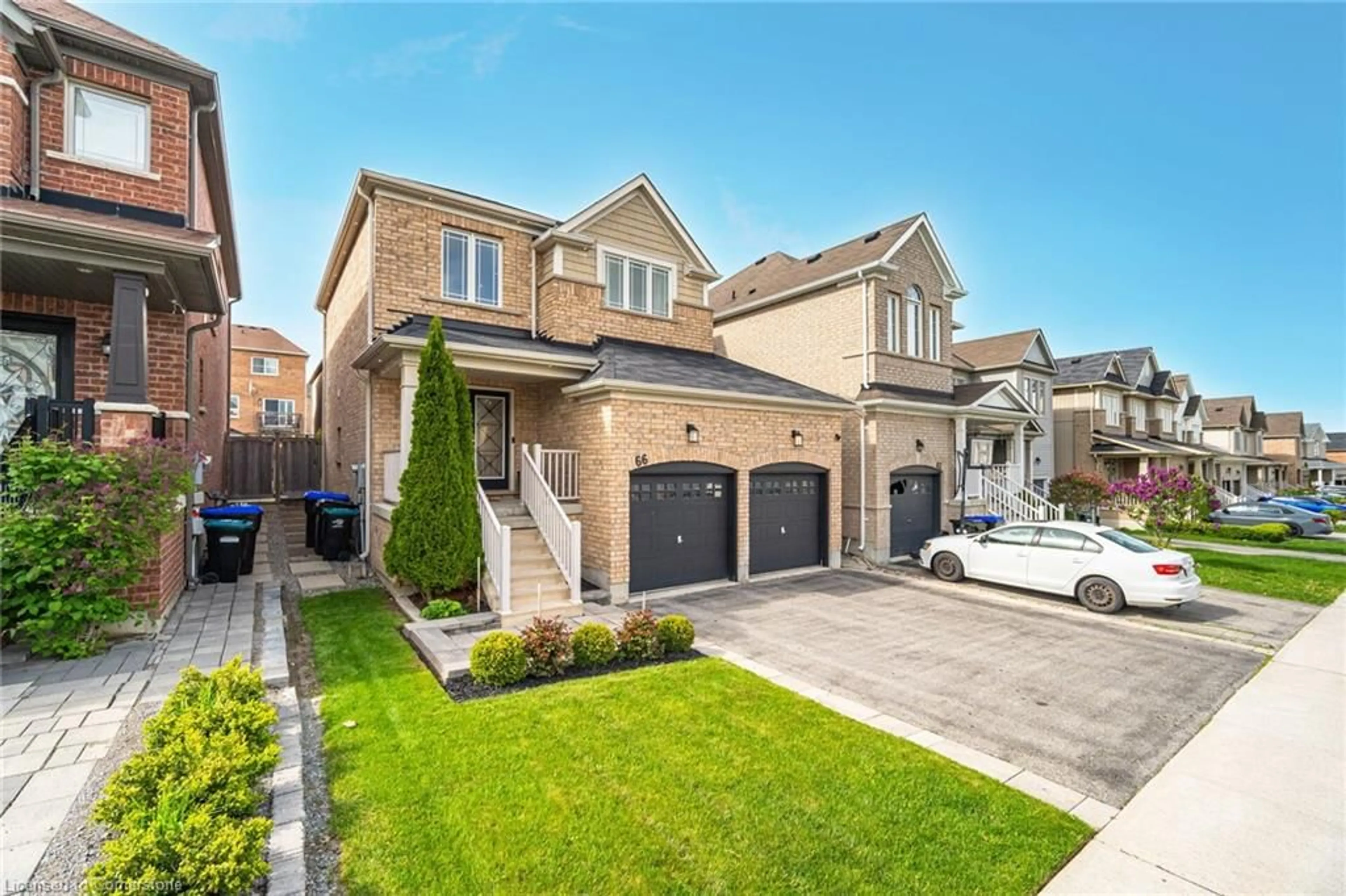 Home with brick exterior material, street for 66 Slack St, Bradford Ontario L3Z 0S5