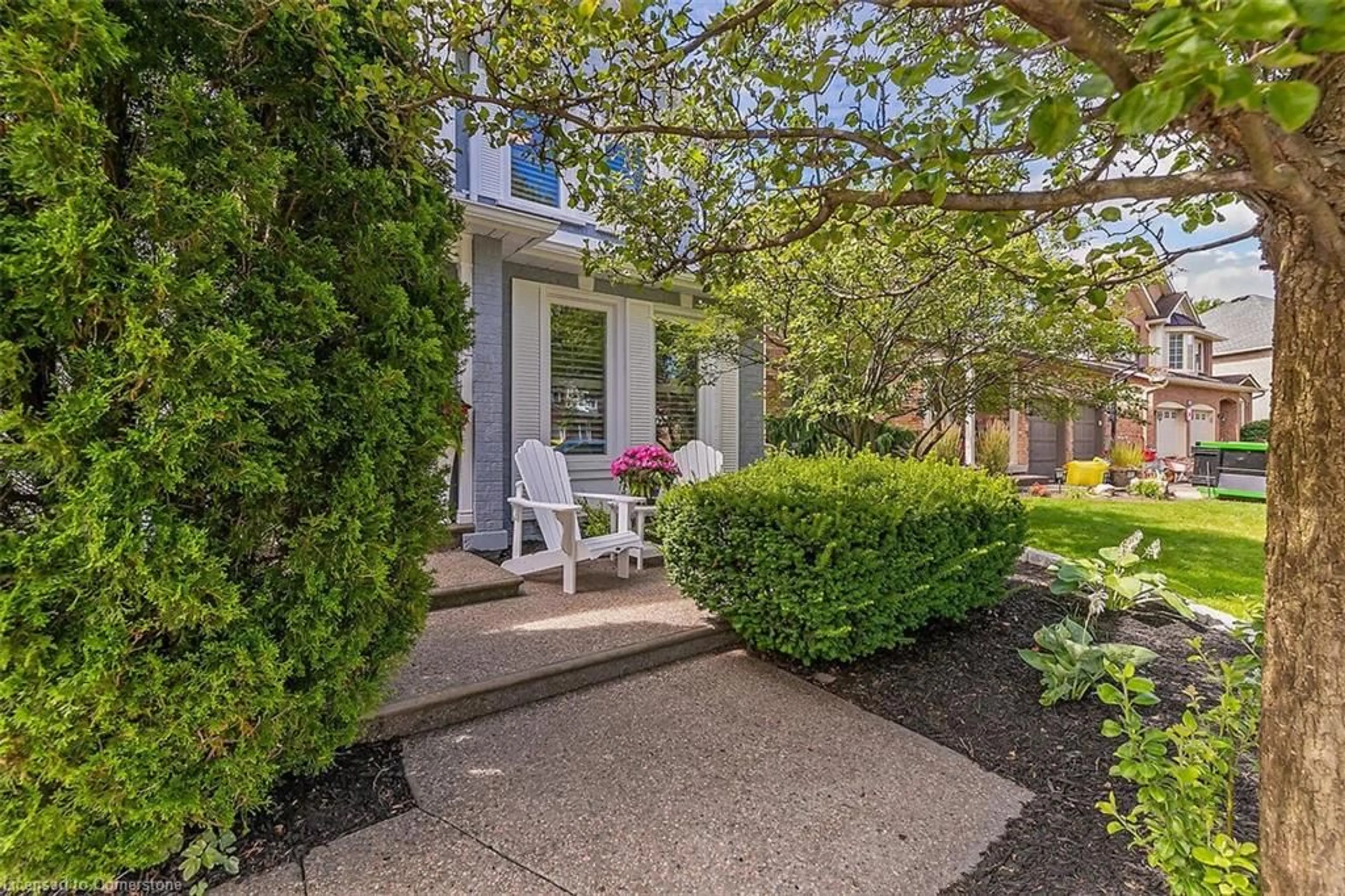 Patio, street for 4172 Vermont Cres, Burlington Ontario L7M 4A9