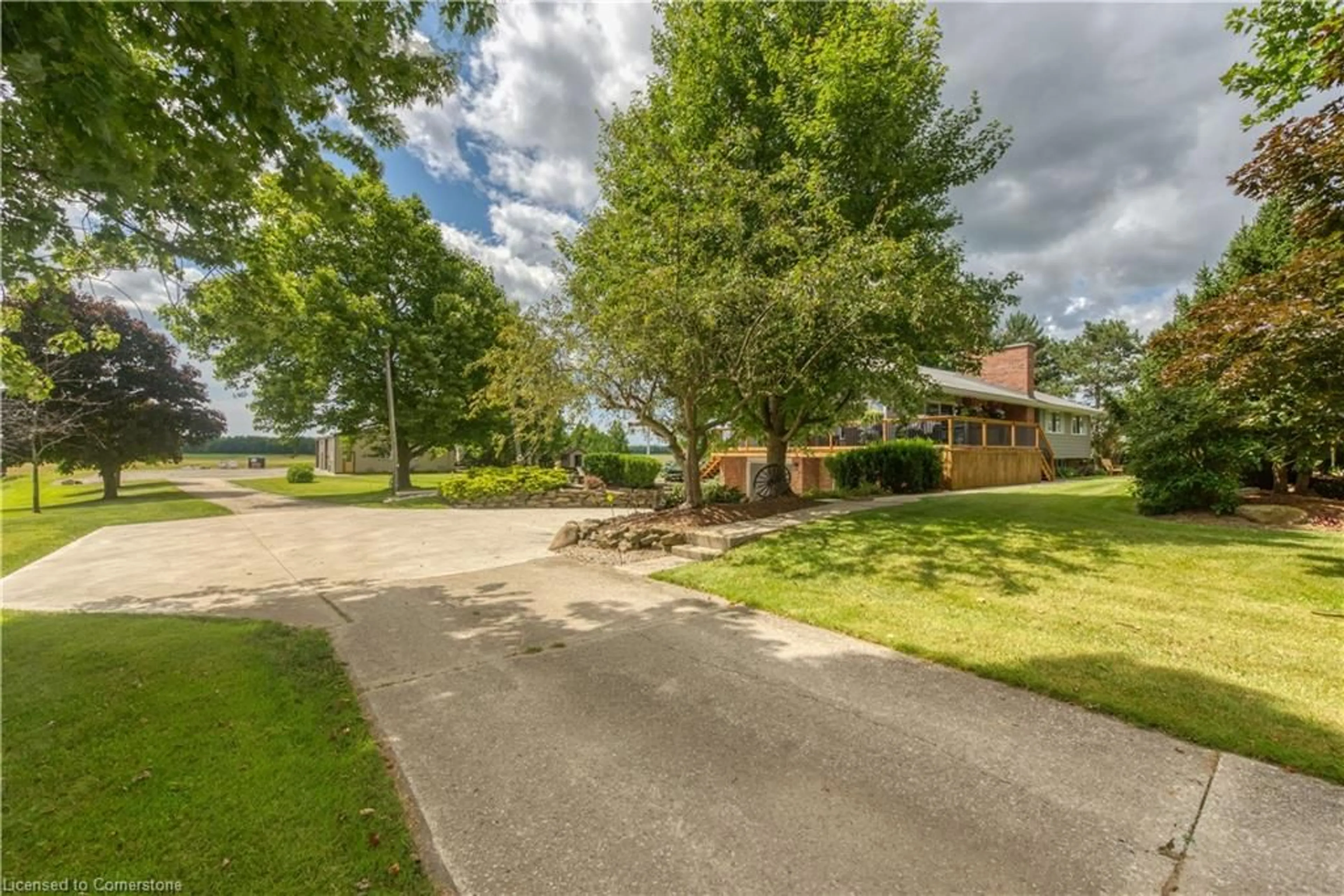 A pic from outside/outdoor area/front of a property/back of a property/a pic from drone, unknown for 6854 Rainham Rd, Dunnville Ontario N1A 2W8