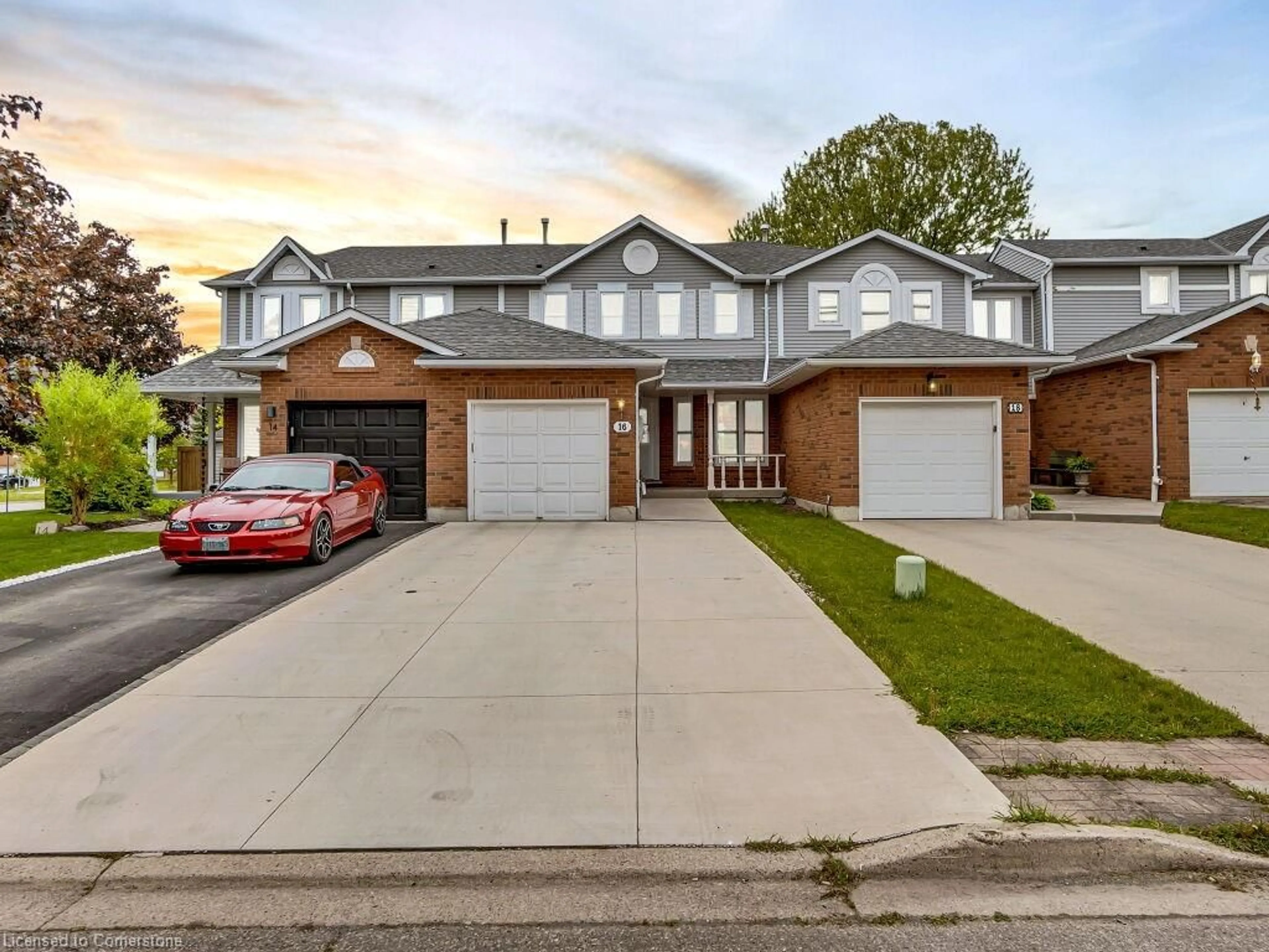 Home with brick exterior material, street for 16 Fairgreen Close, Cambridge Ontario N1T 1T6