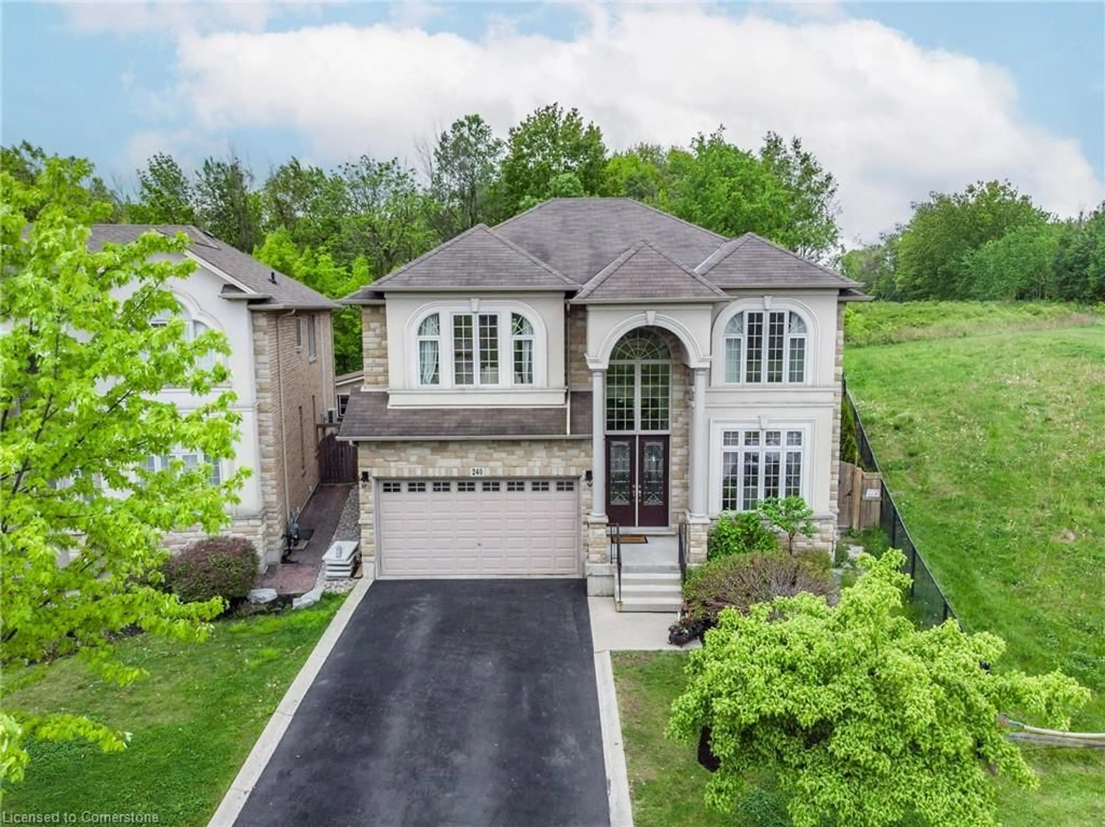 A pic from outside/outdoor area/front of a property/back of a property/a pic from drone, street for 240 Cloverleaf Dr, Ancaster Ontario L9K 1T2