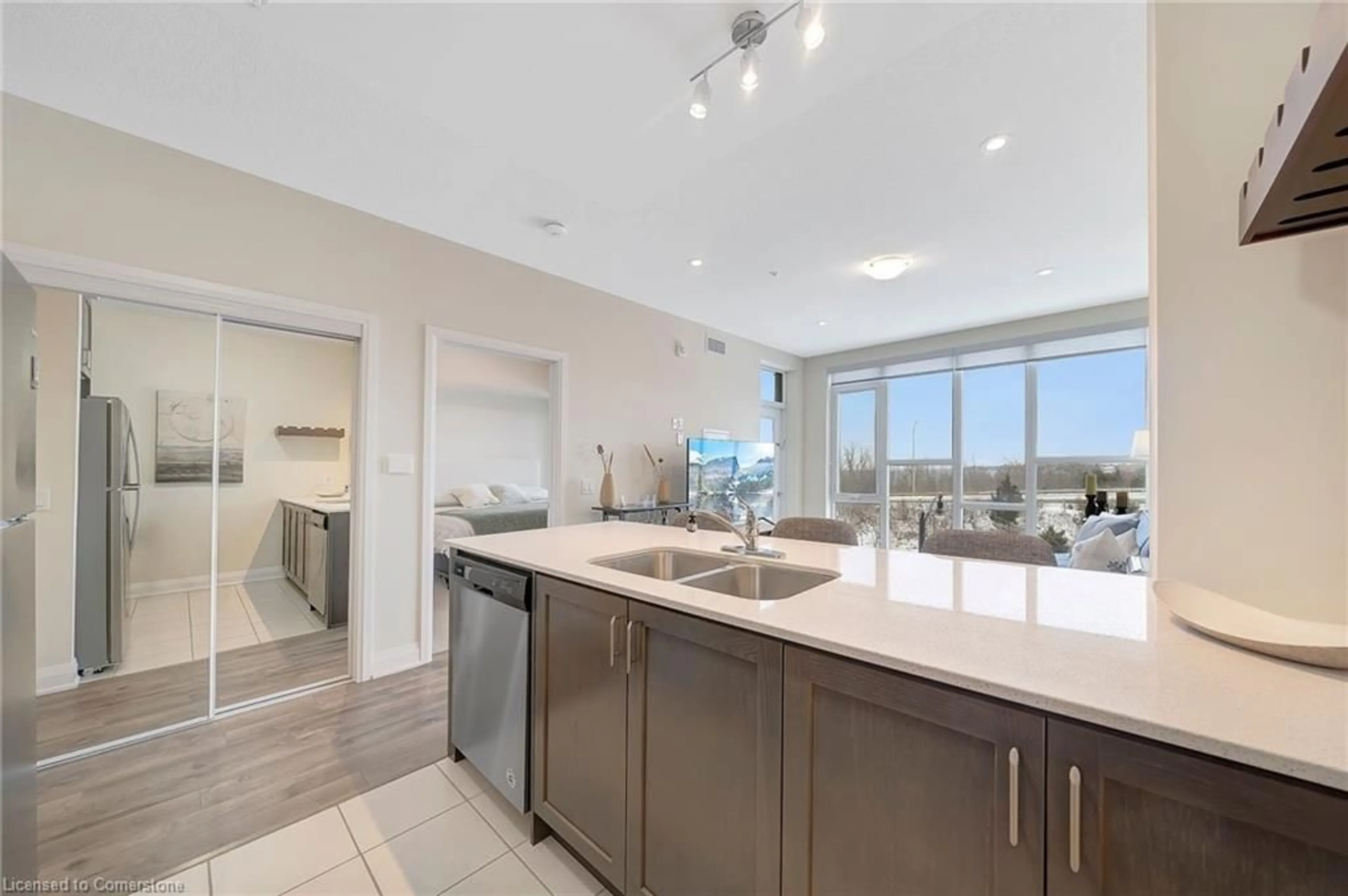 Open concept kitchen, unknown for 16 Concord Pl #317, Grimsby Ontario L3M 4E8