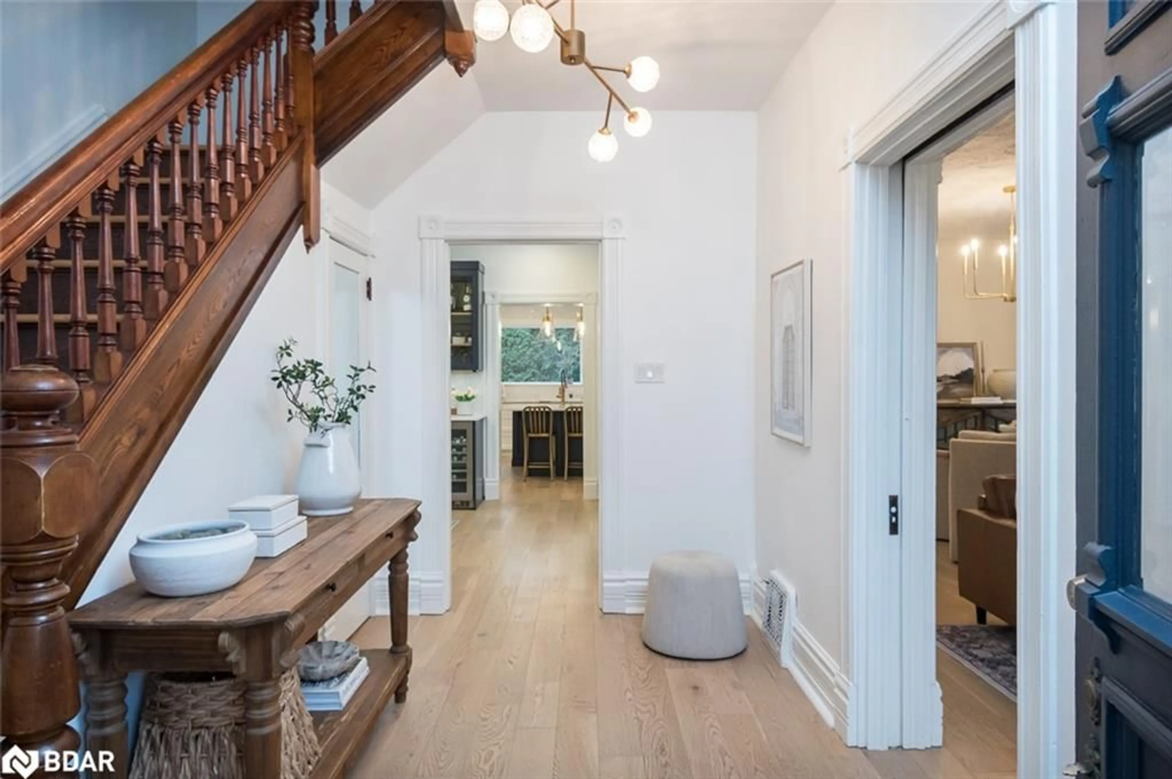 Indoor entryway for 39 Henderson St, Elora Ontario N0B 1S0