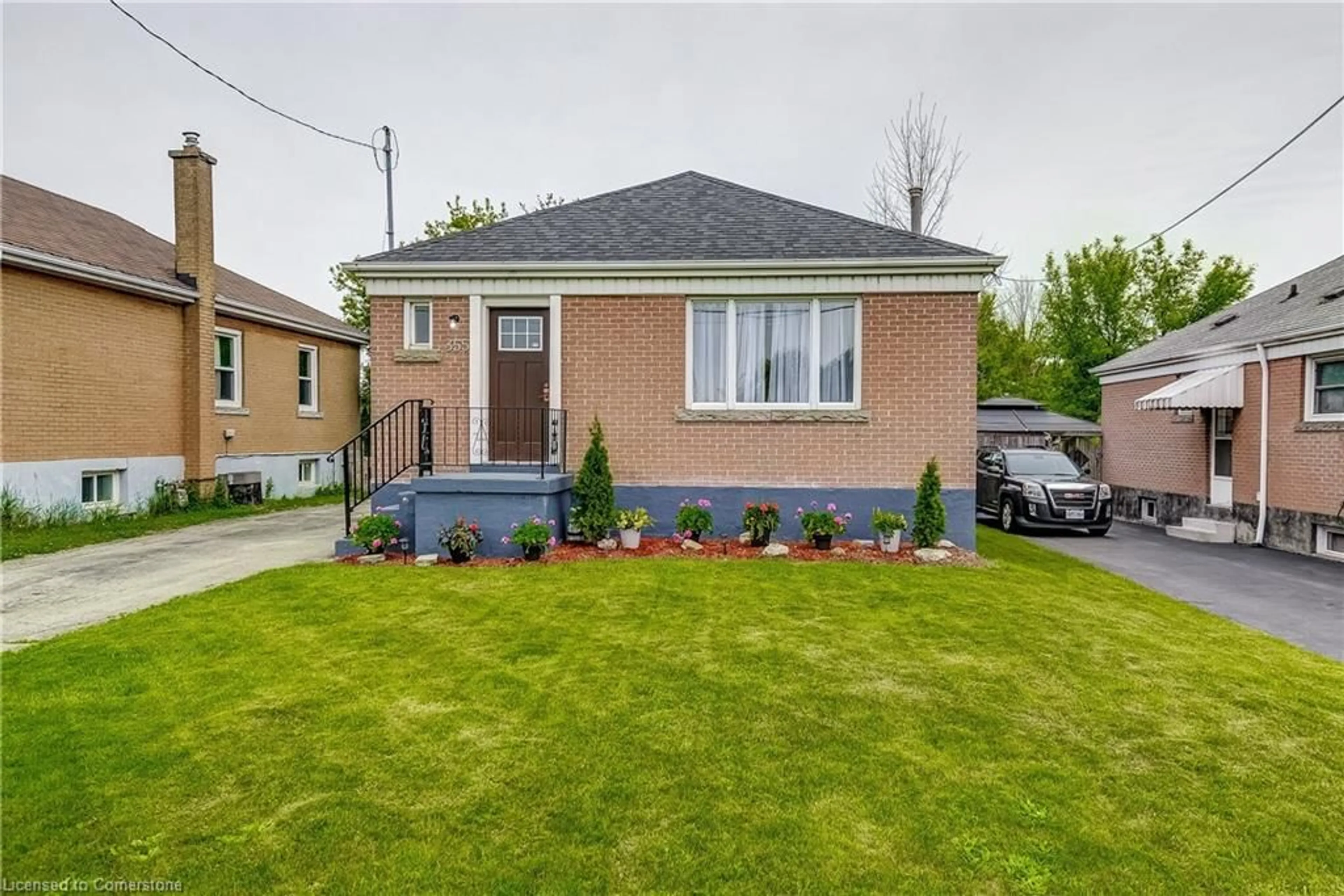 Home with brick exterior material, street for 355 East 21st St, Hamilton Ontario L8V 2V1