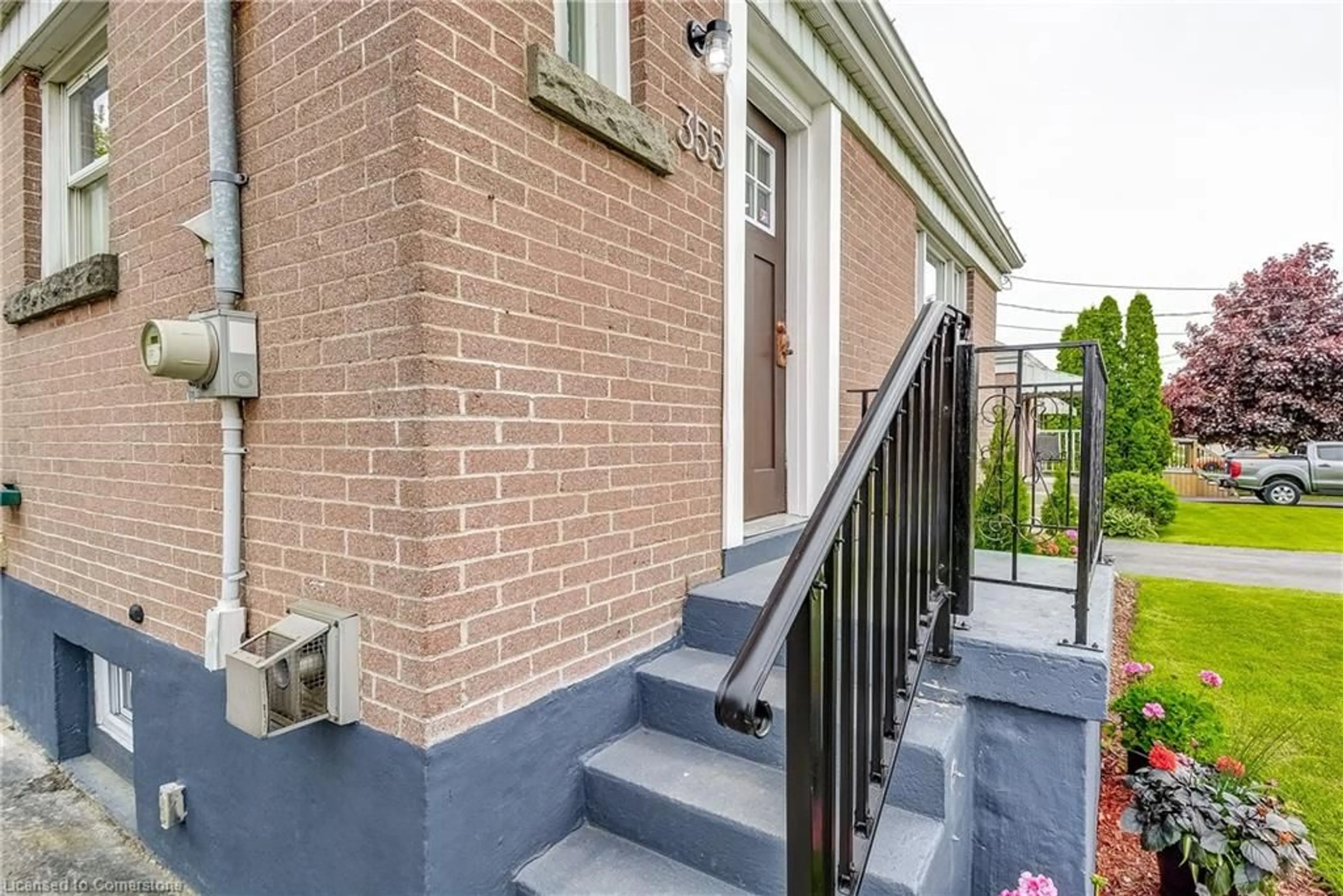 Home with brick exterior material, street for 355 East 21st St, Hamilton Ontario L8V 2V1