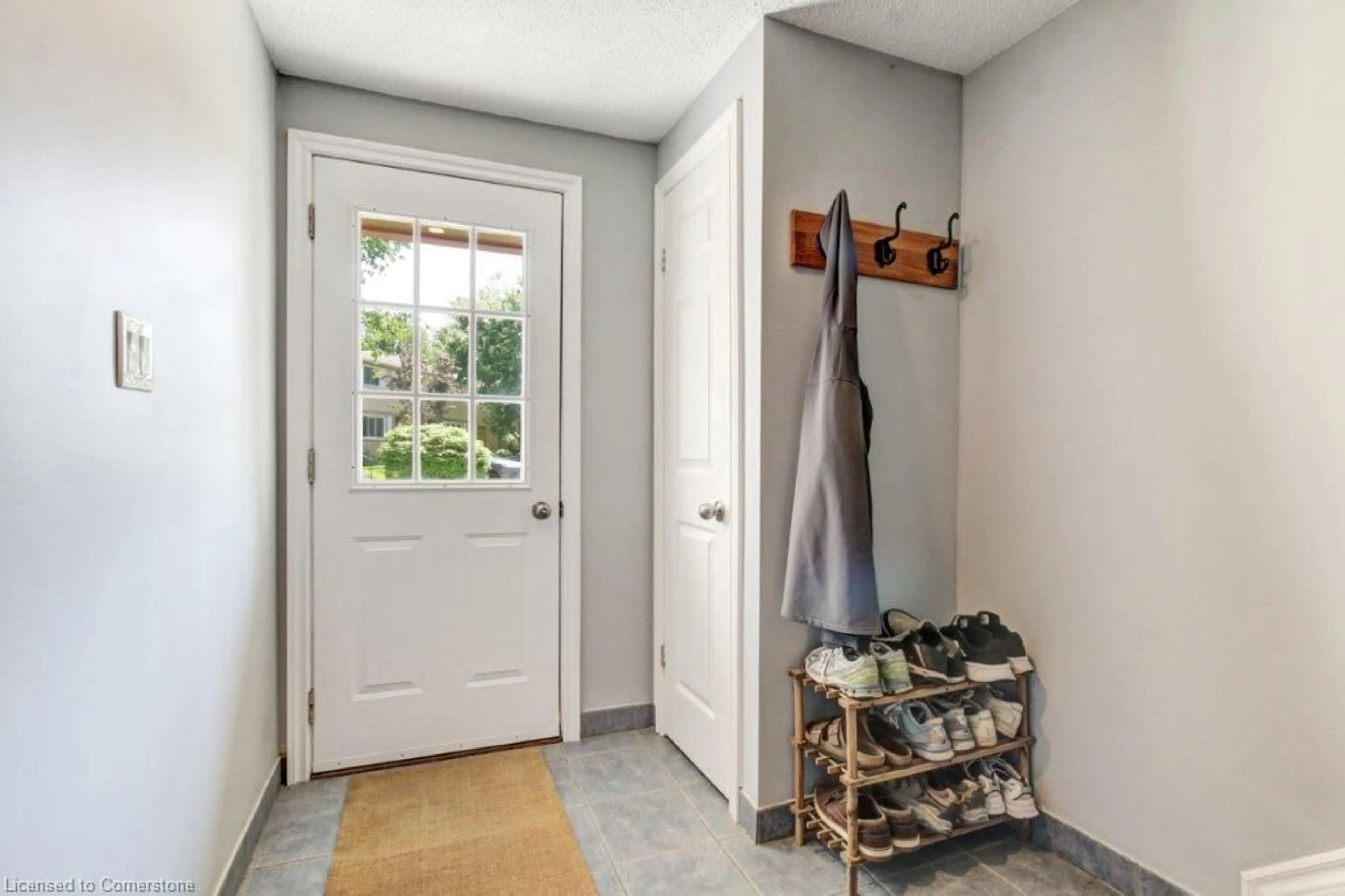 Indoor entryway for 26 Richardson Dr #26, Port Dover Ontario N0A 1N4