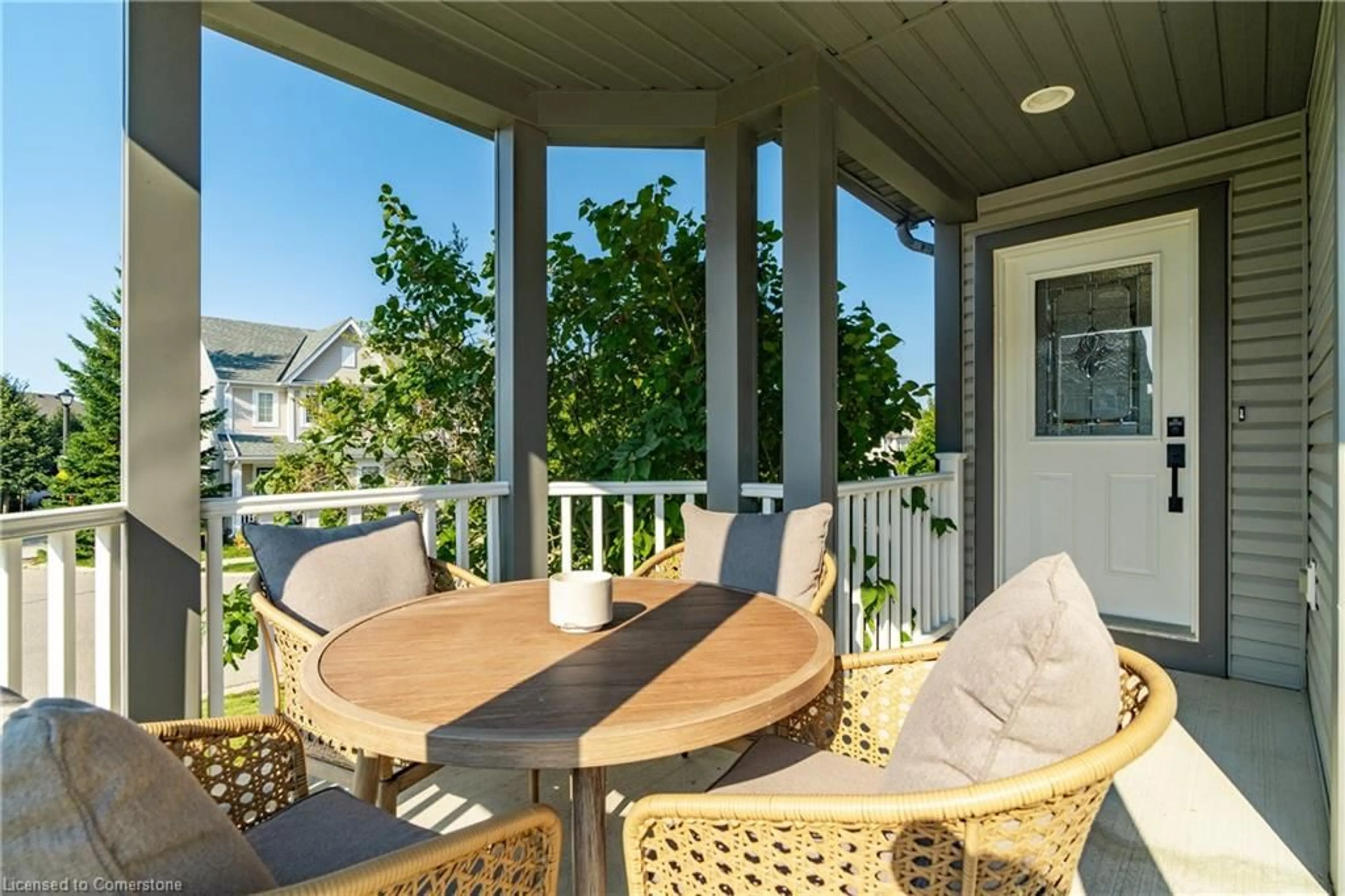 Patio, water/lake/river/ocean view for 220 Ridge Top Cres, Rockwood Ontario N0B 2K0