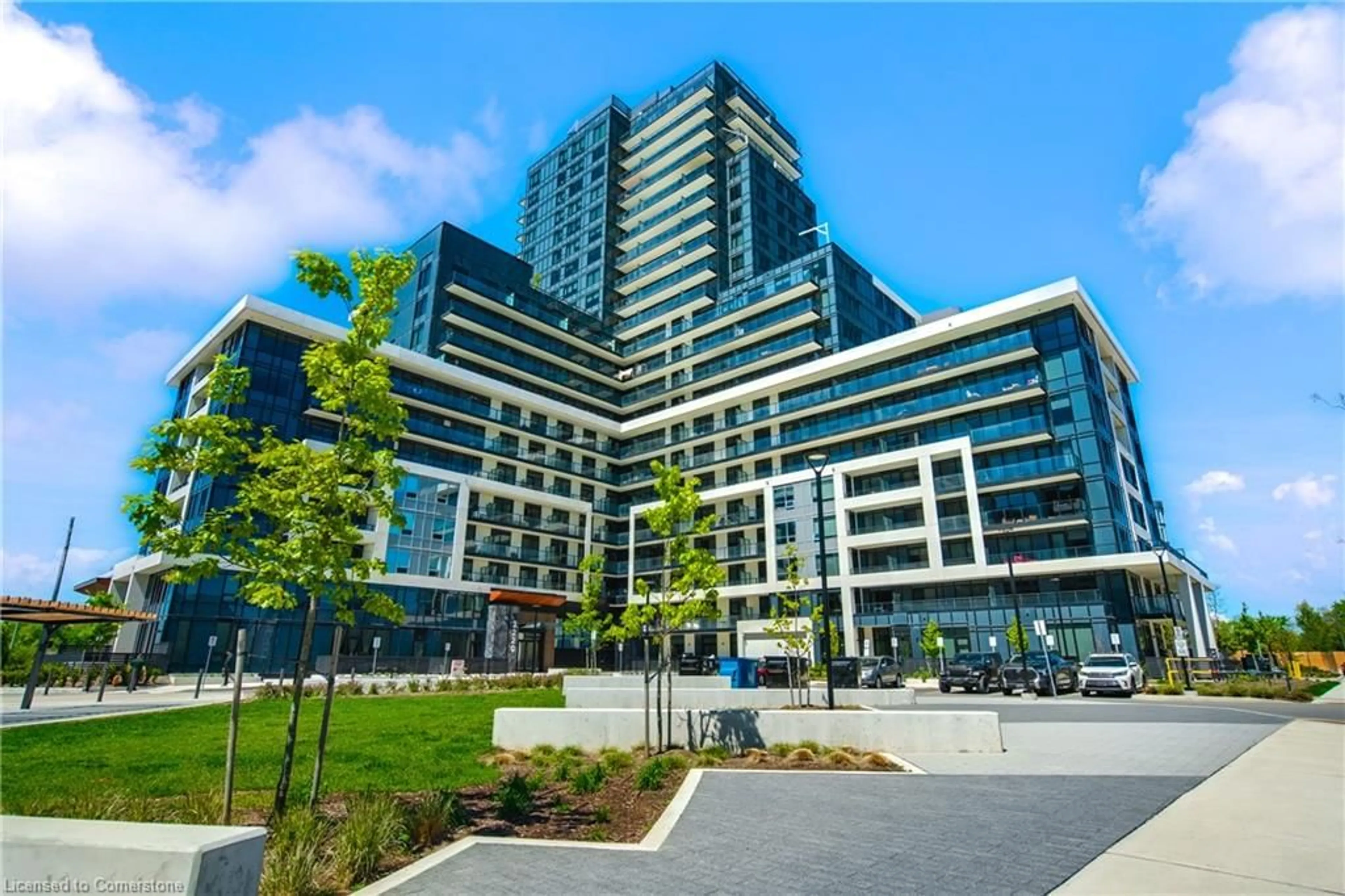 Indoor foyer for 3220 William Coltson Ave #1703, Oakville Ontario L6H 7C2