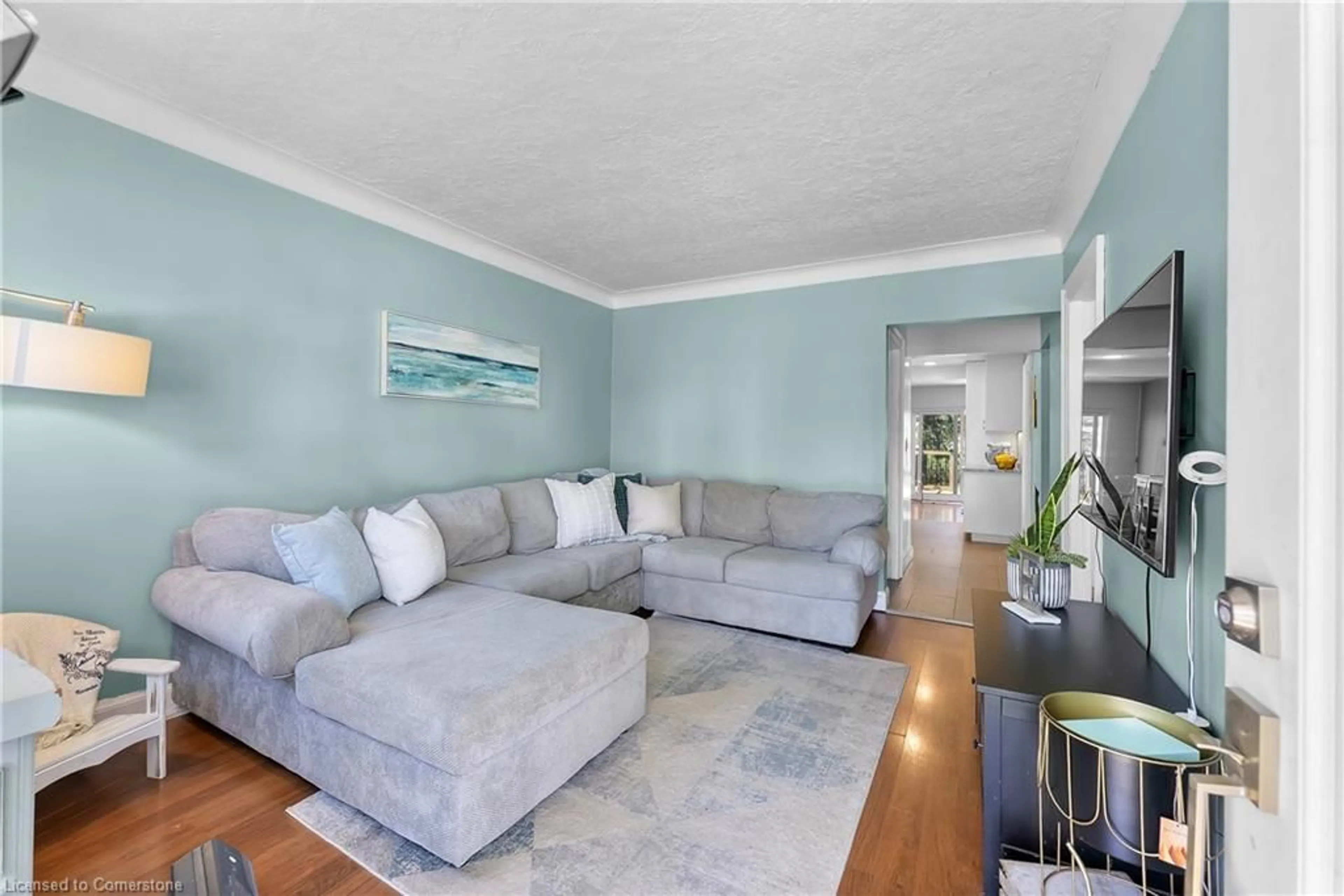 Living room with furniture, unknown for 9 Queen St, Thorold Ontario L2V 2P7