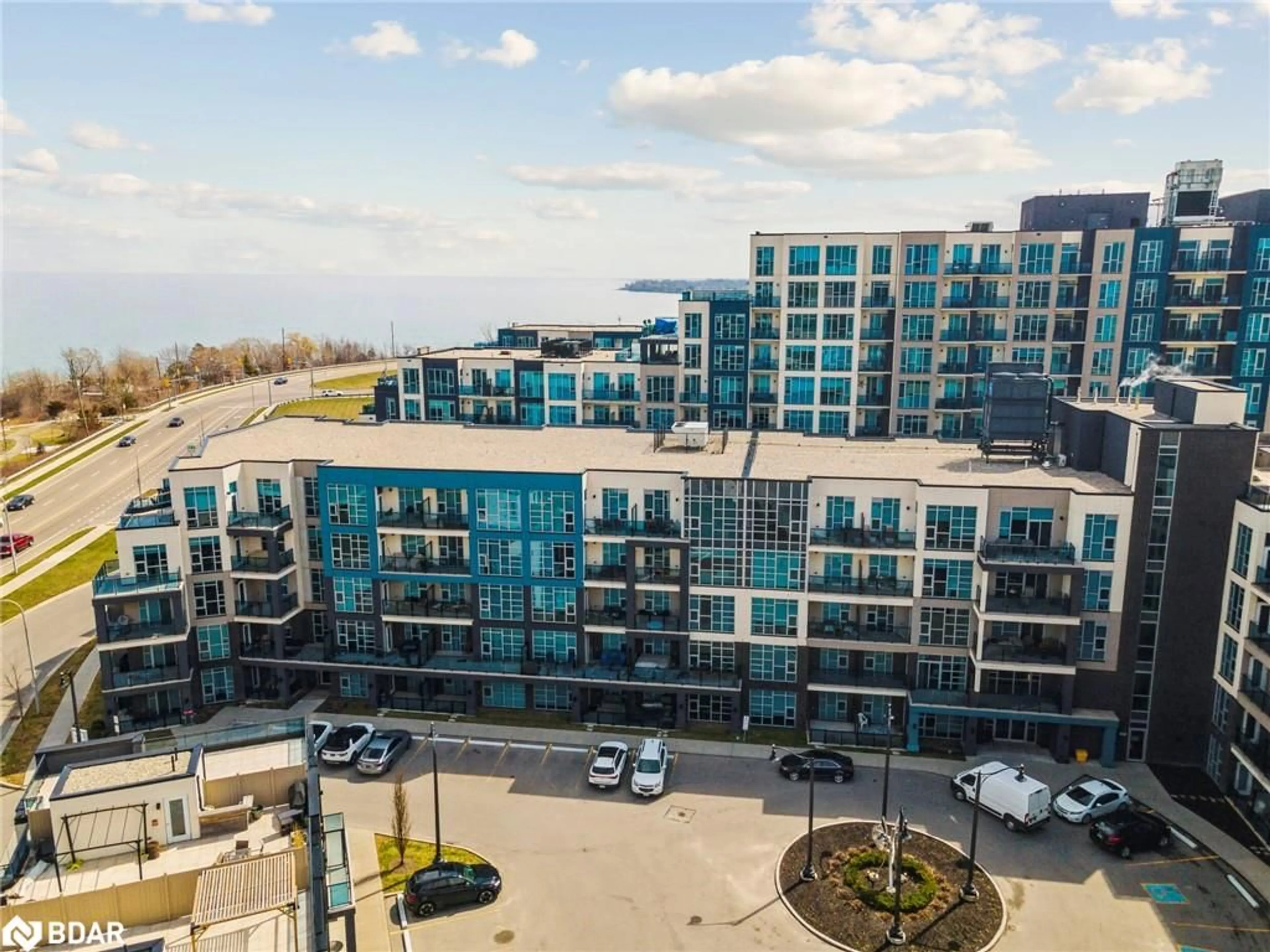 A pic from outside/outdoor area/front of a property/back of a property/a pic from drone, unknown for 10 Concord Place Pl #412, Grimsby Ontario L3M 0G6