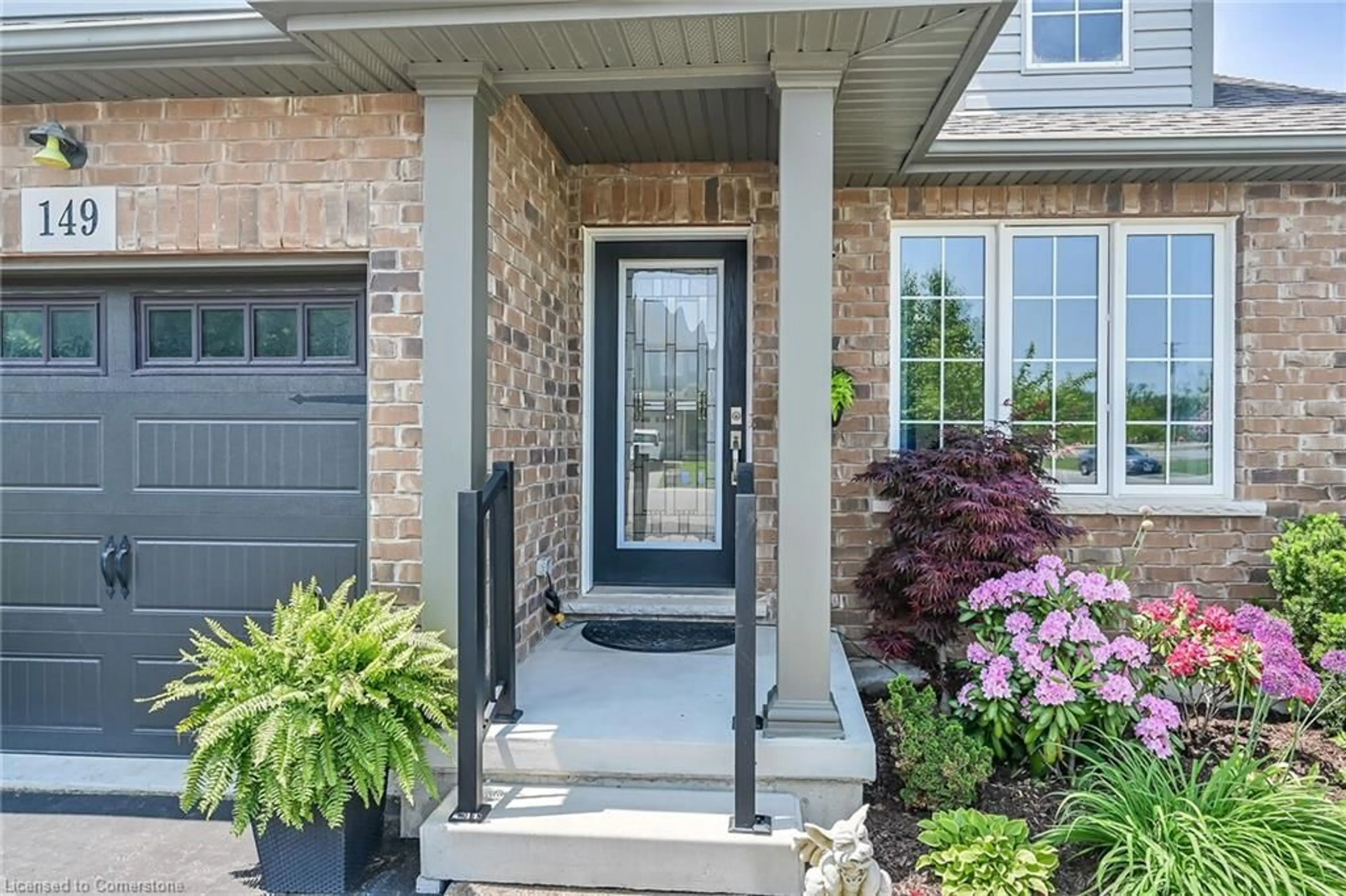 Indoor entryway for 149 Roselawn Cres, Welland Ontario L3C 0C5
