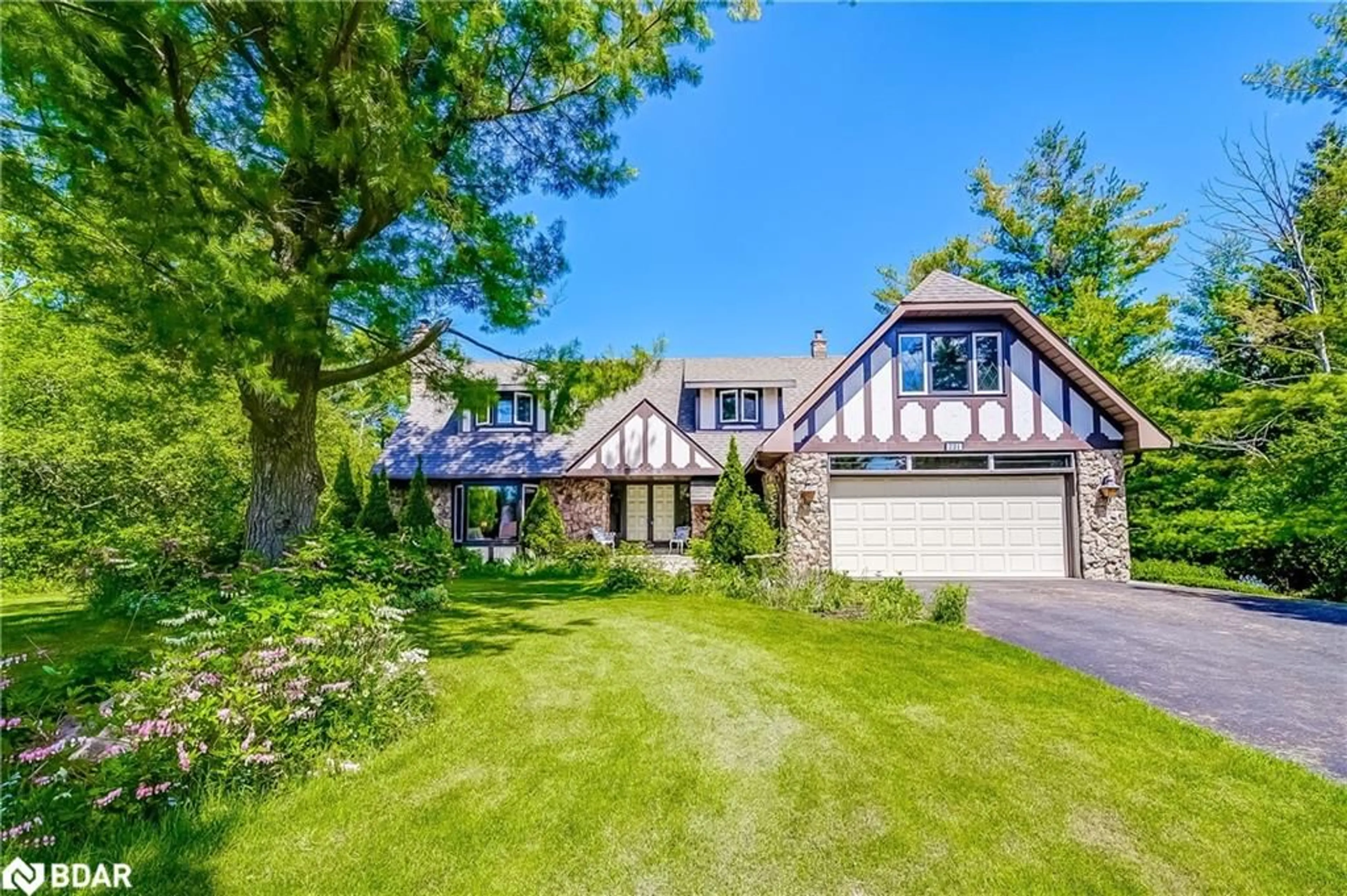 Unknown for 231 Ridge Rd, Aurora Ontario L4G 0M3
