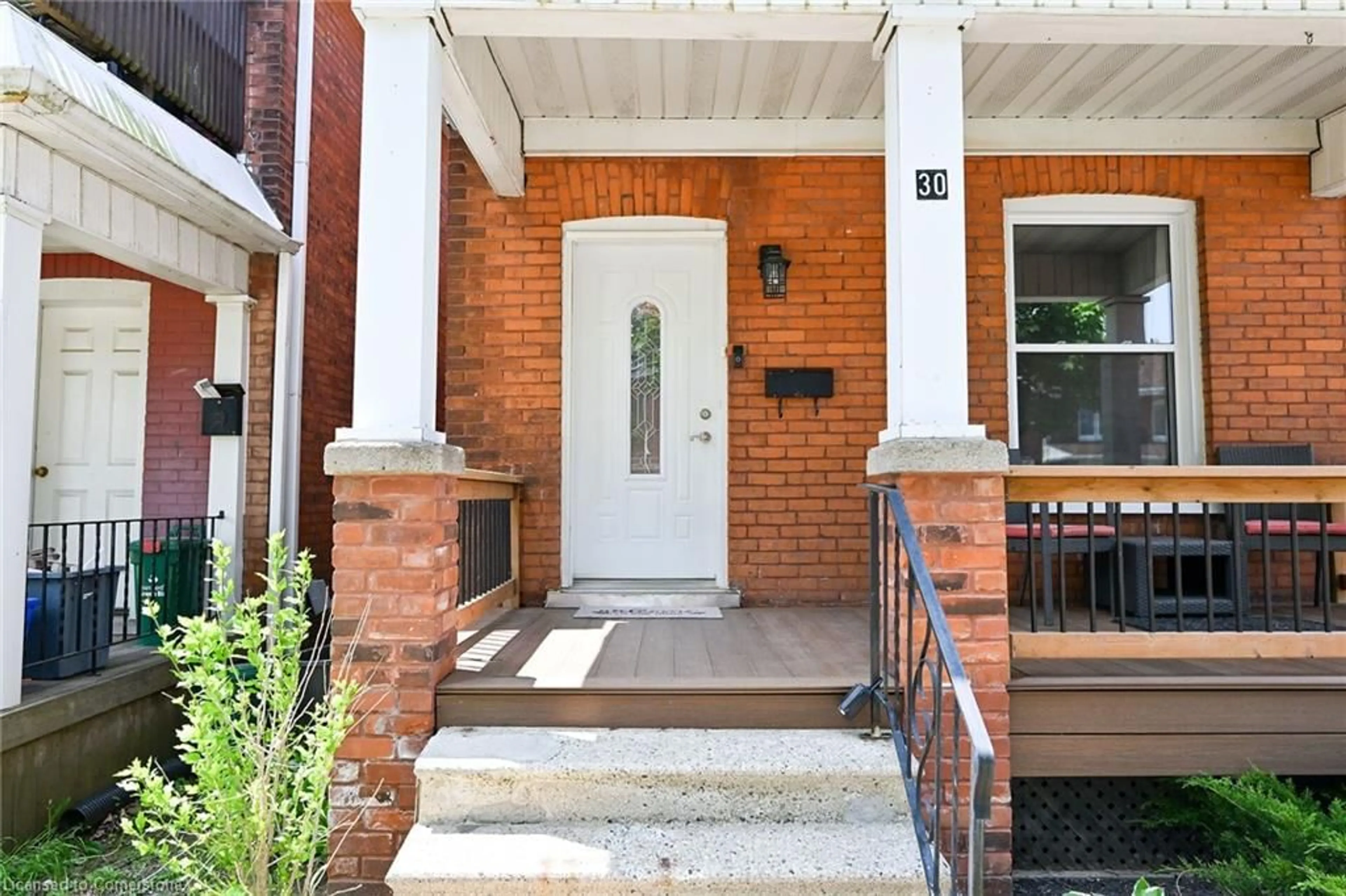 Home with brick exterior material, street for 30 Dundas St, Brantford Ontario N3R 1R9