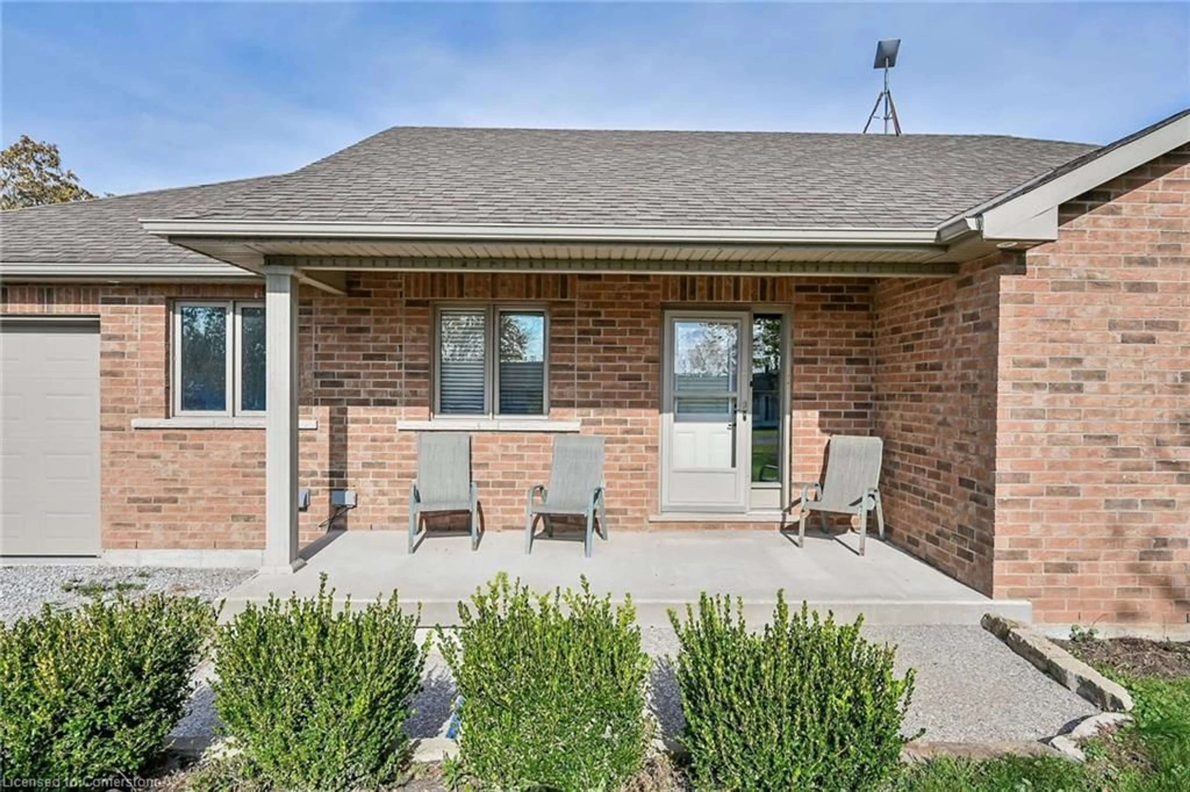 Home with brick exterior material, street for 29 Lakeview Lane, Selkirk Ontario N0A 1P0