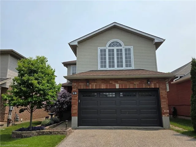 Additional property image - 10 Queen Charlotte Cres
