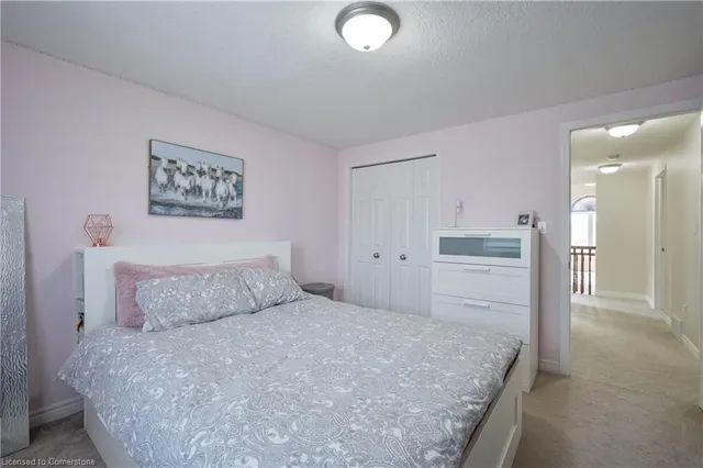 Additional property image - 10 Queen Charlotte Cres