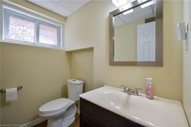 Additional property image - 10 Queen Charlotte Cres