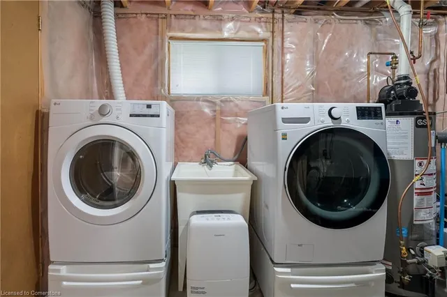 Additional property image - 10 Queen Charlotte Cres