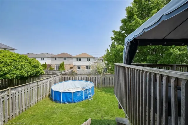 Additional property image - 10 Queen Charlotte Cres