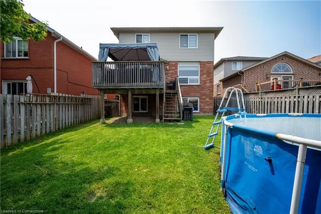 Additional property image - 10 Queen Charlotte Cres