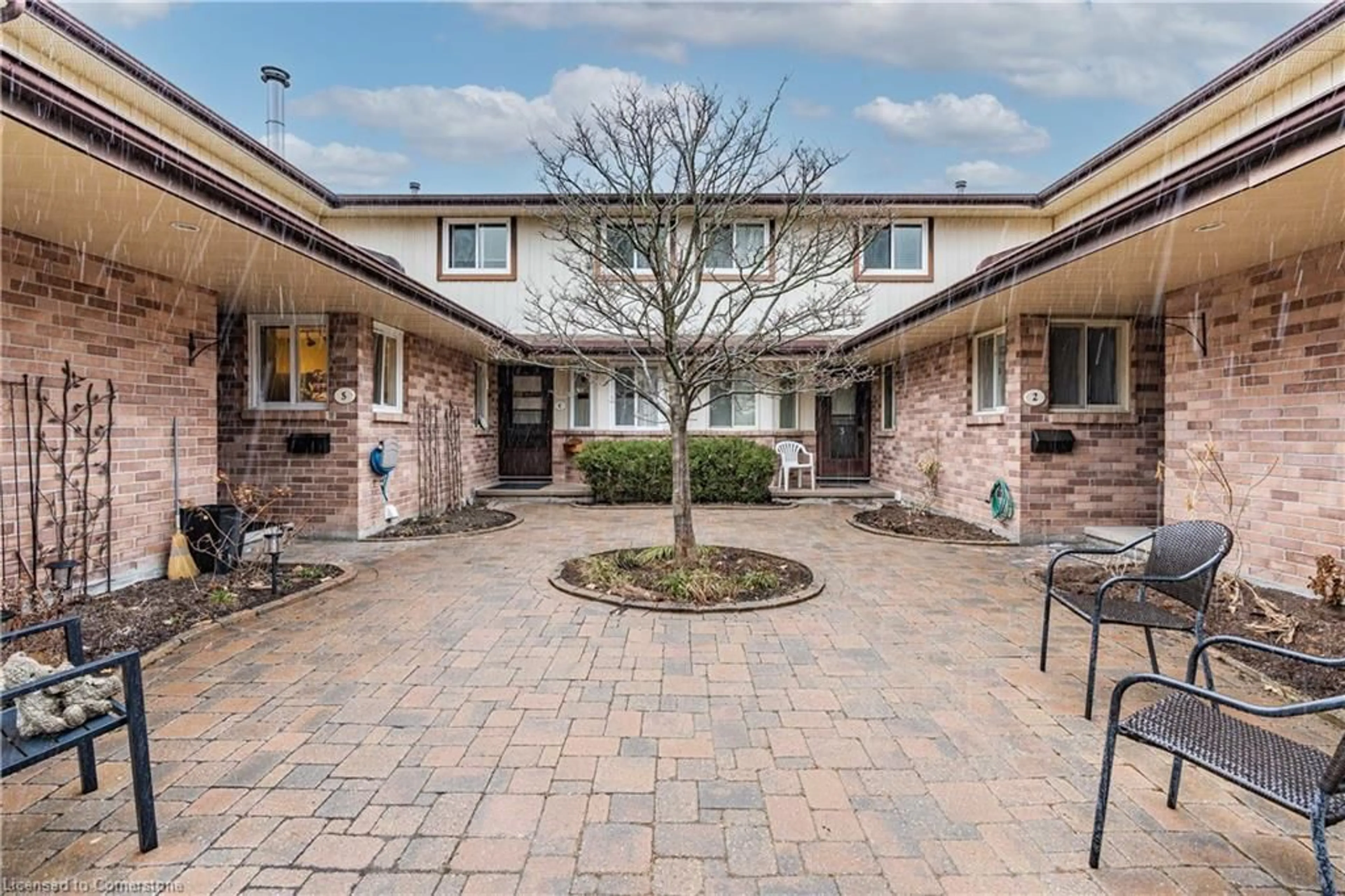 Patio, street for 1508 Upper Middle Rd #5, Burlington Ontario L7P 4M5
