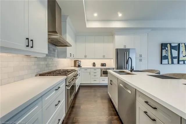 Additional property image - 3239 Millicent Ave