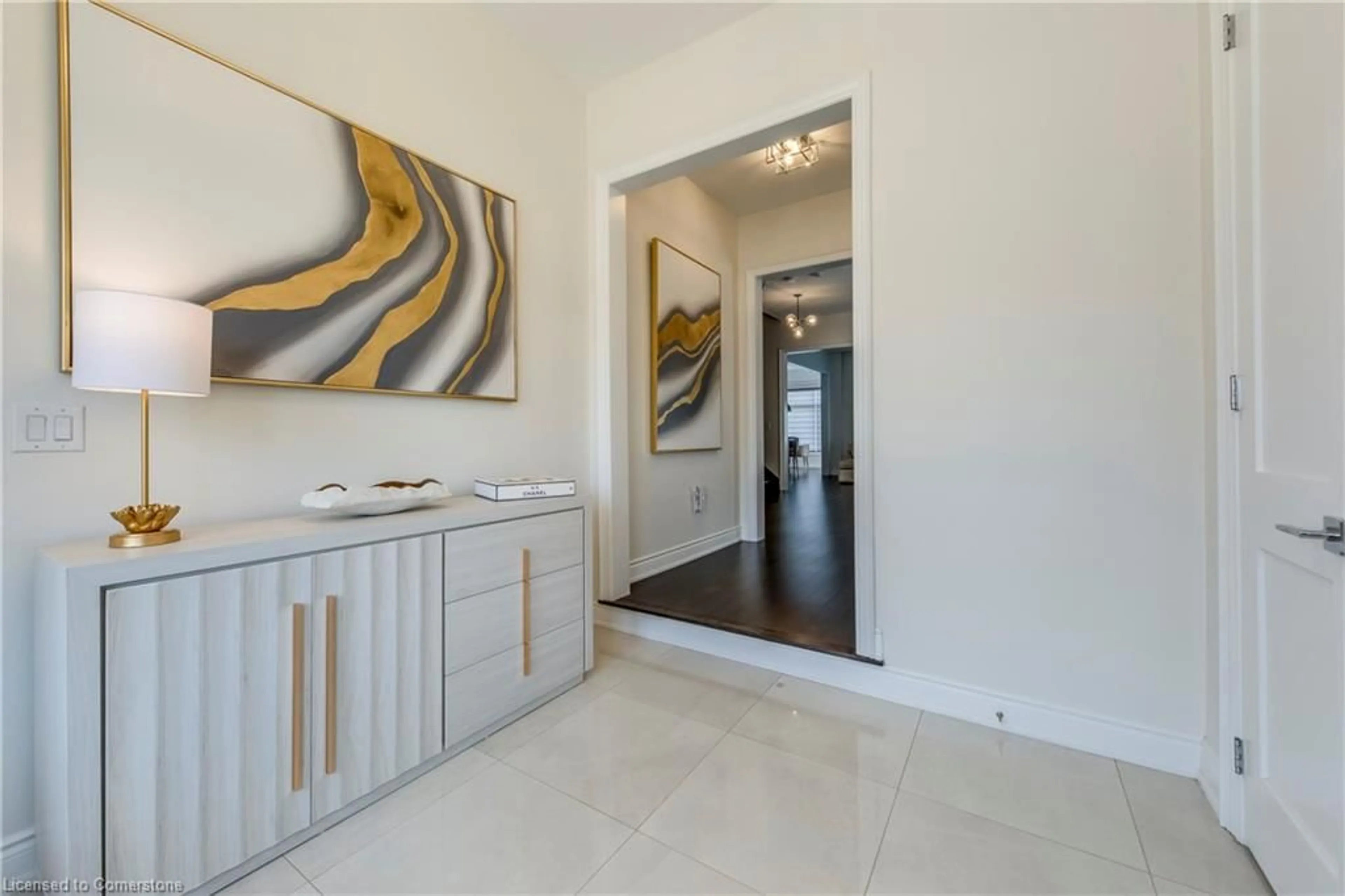 Indoor entryway for 3239 Millicent Ave, Oakville Ontario L6H 0V8
