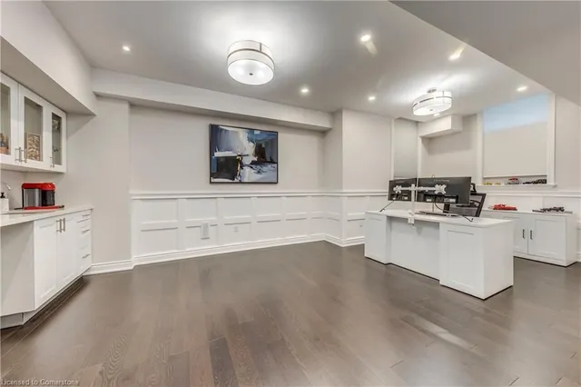 Additional property image - 3239 Millicent Ave
